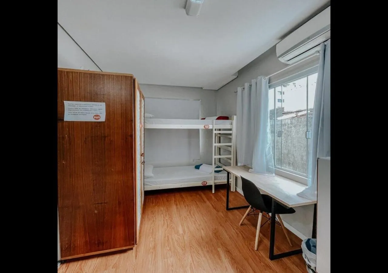 Bed in Pup Hostel SC