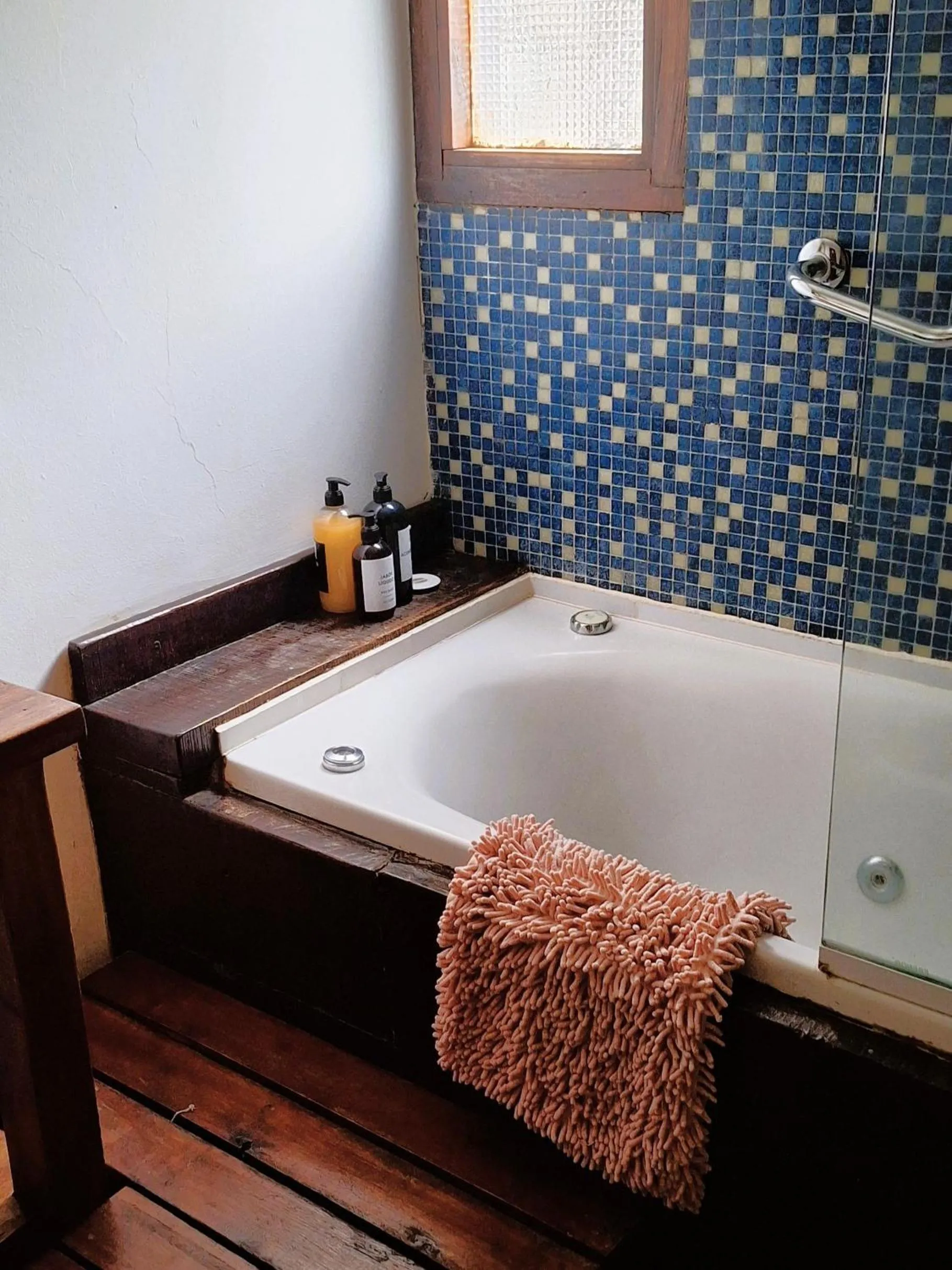 Hot Tub in Altos Medanos Cabañas & Club de Bosque