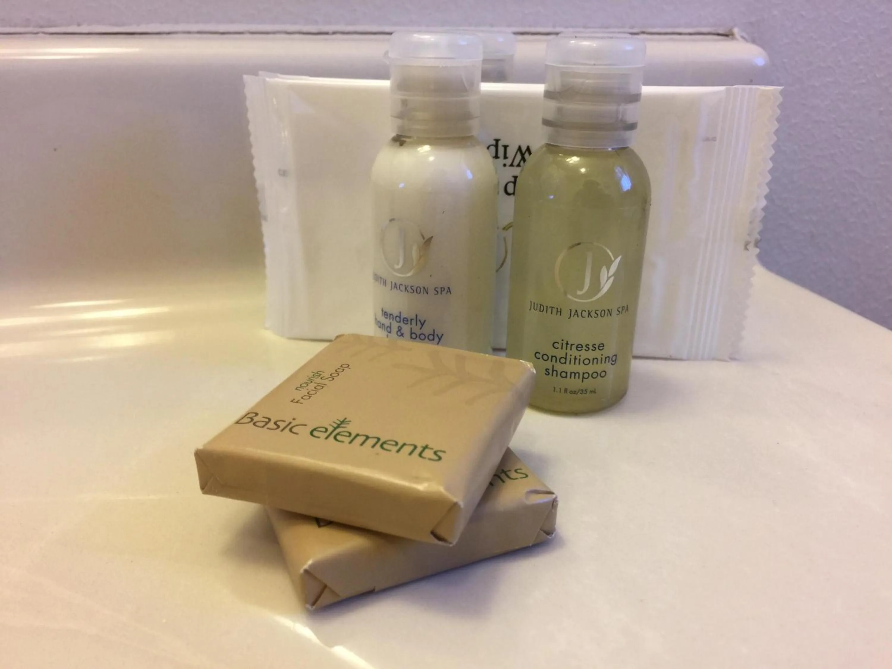 Bathroom in Hotel Kitsmiller on Main