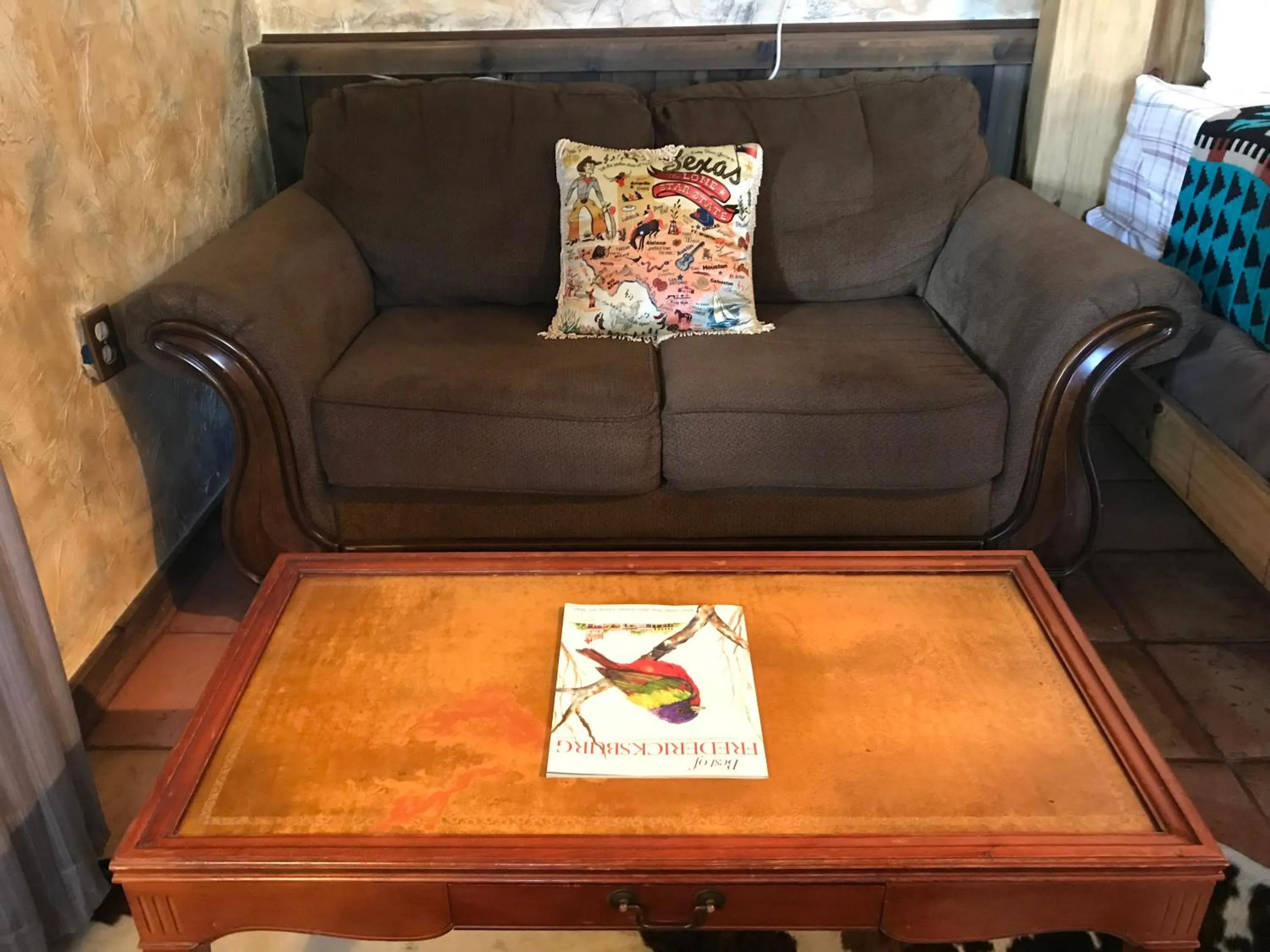 Seating area in Hotel Kitsmiller on Main