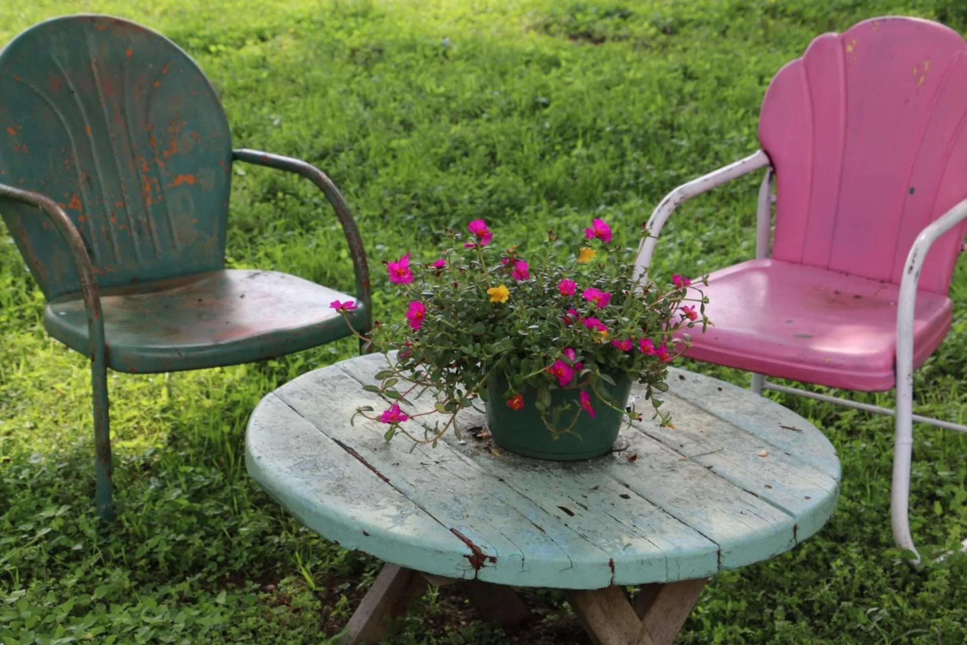 Decorative detail in Hotel Kitsmiller on Main