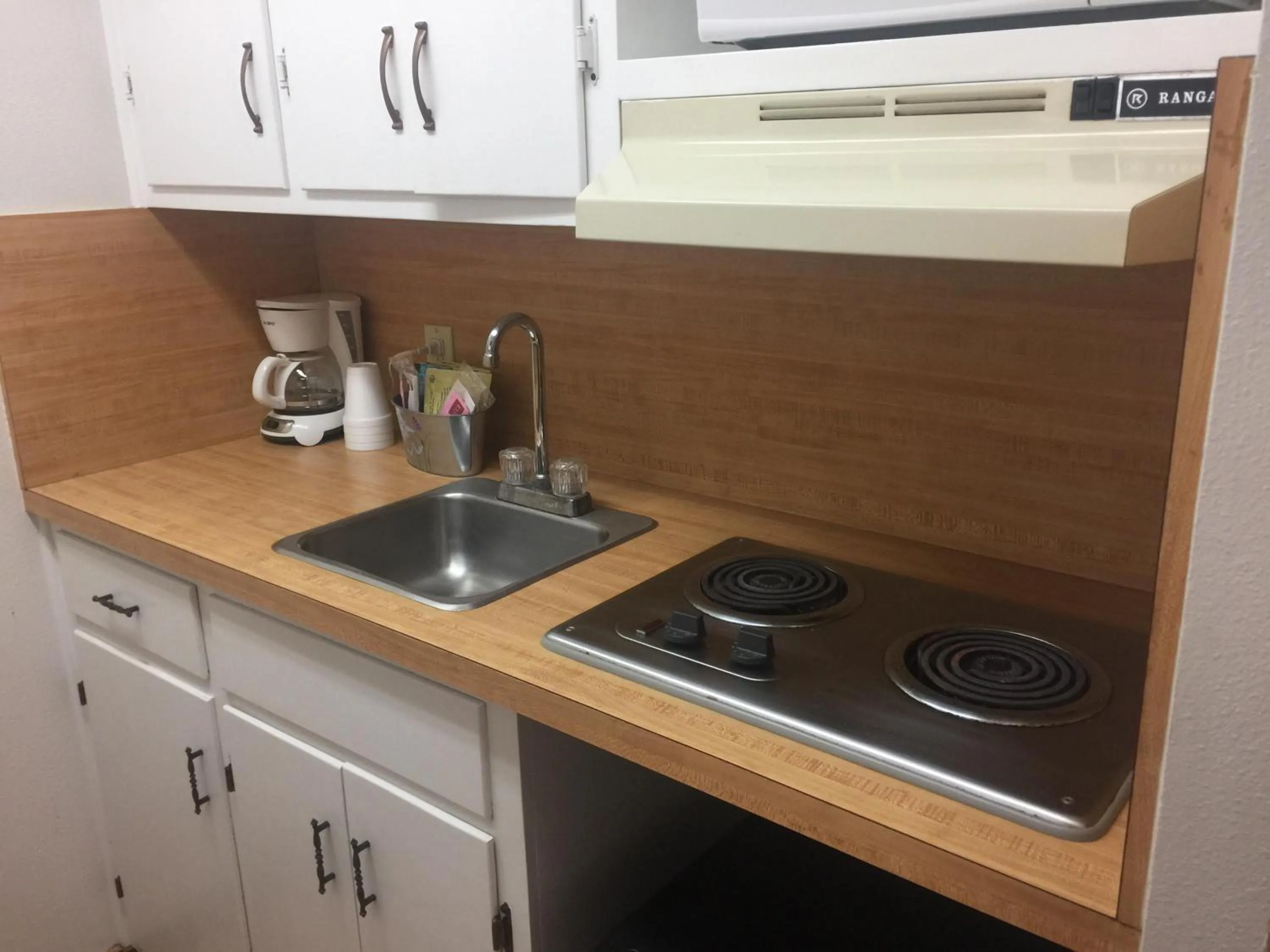 Kitchen or kitchenette in Hotel Kitsmiller on Main