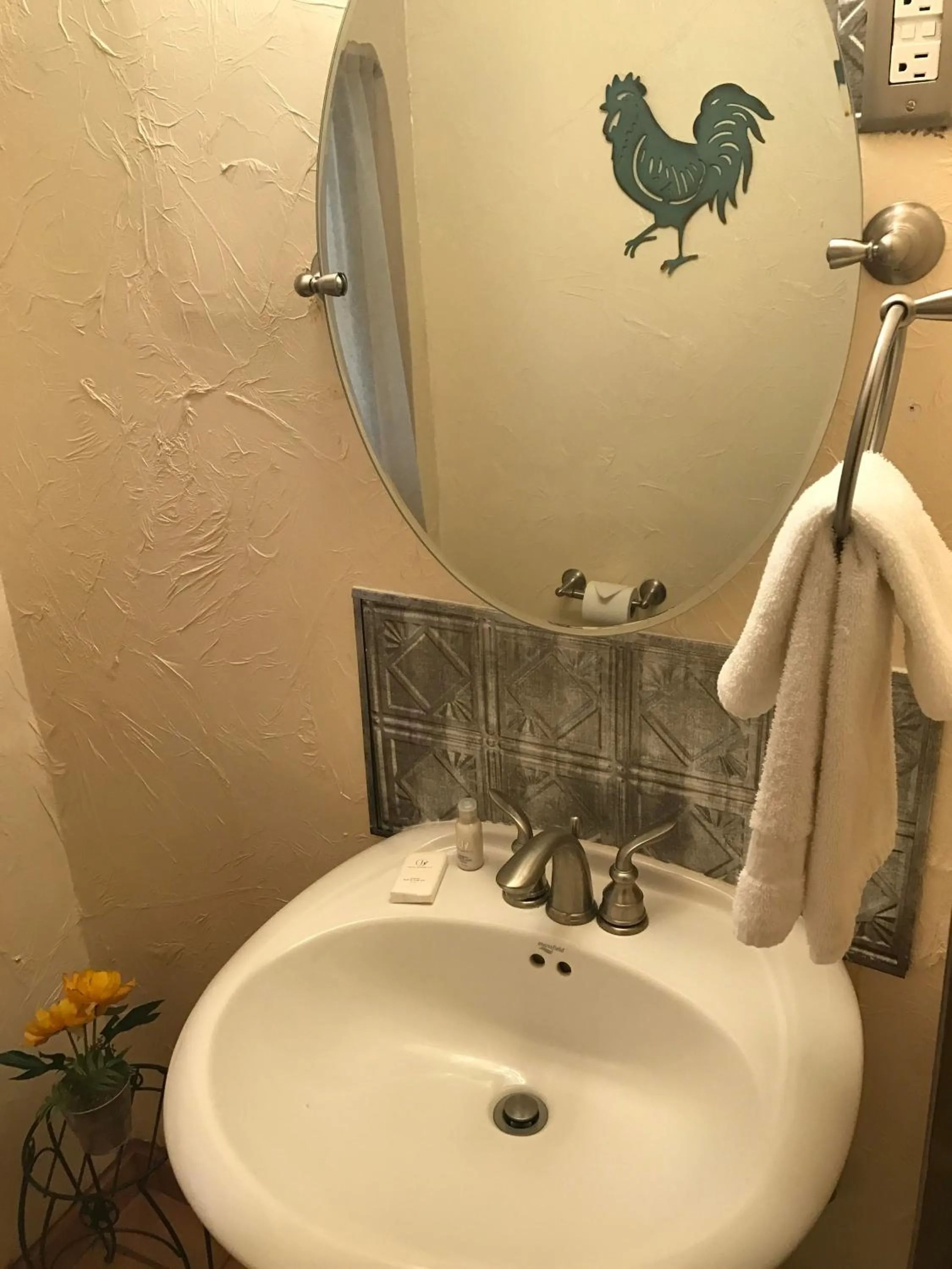 Bathroom in Hotel Kitsmiller on Main