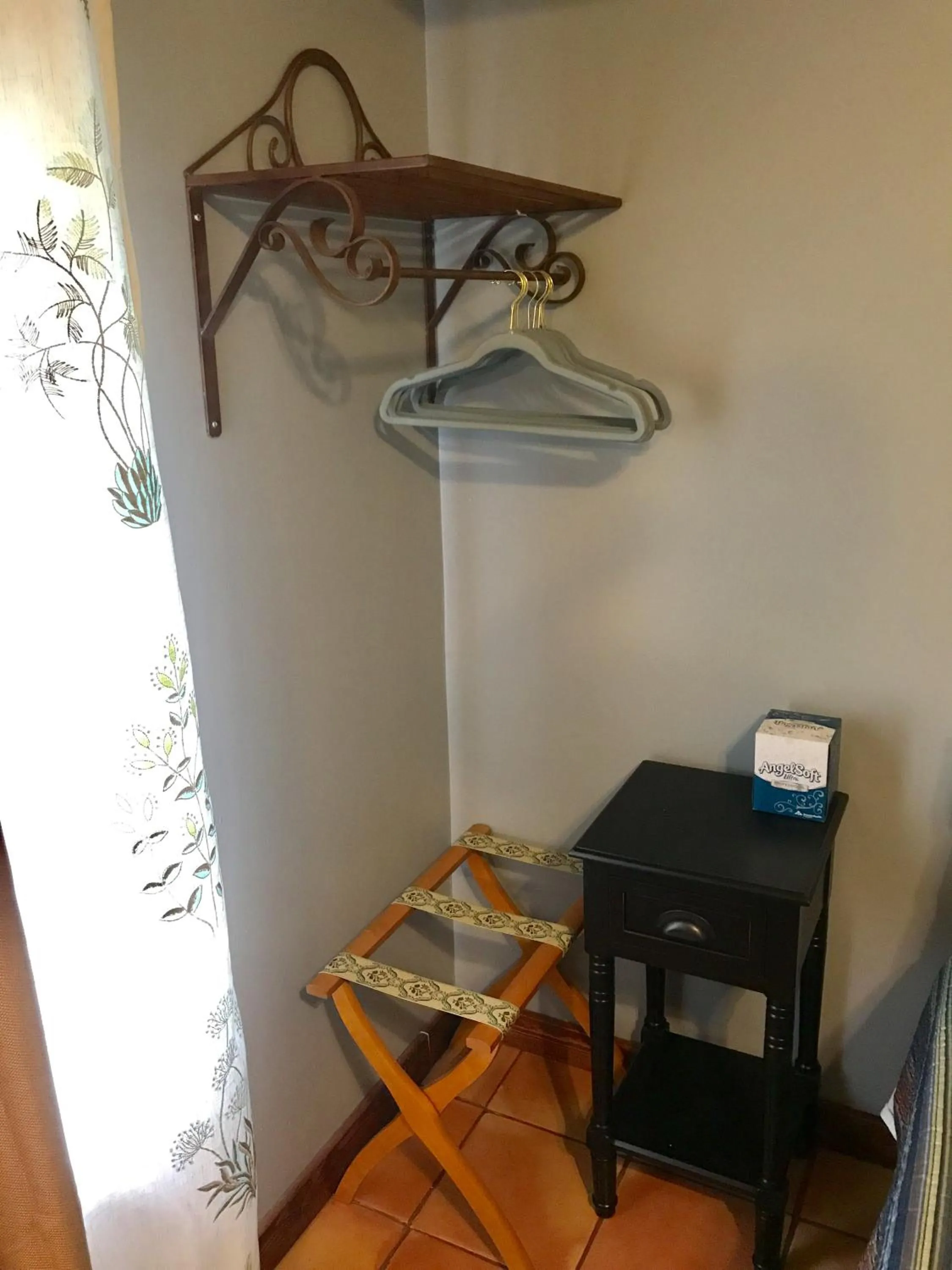 Bedroom in Hotel Kitsmiller on Main