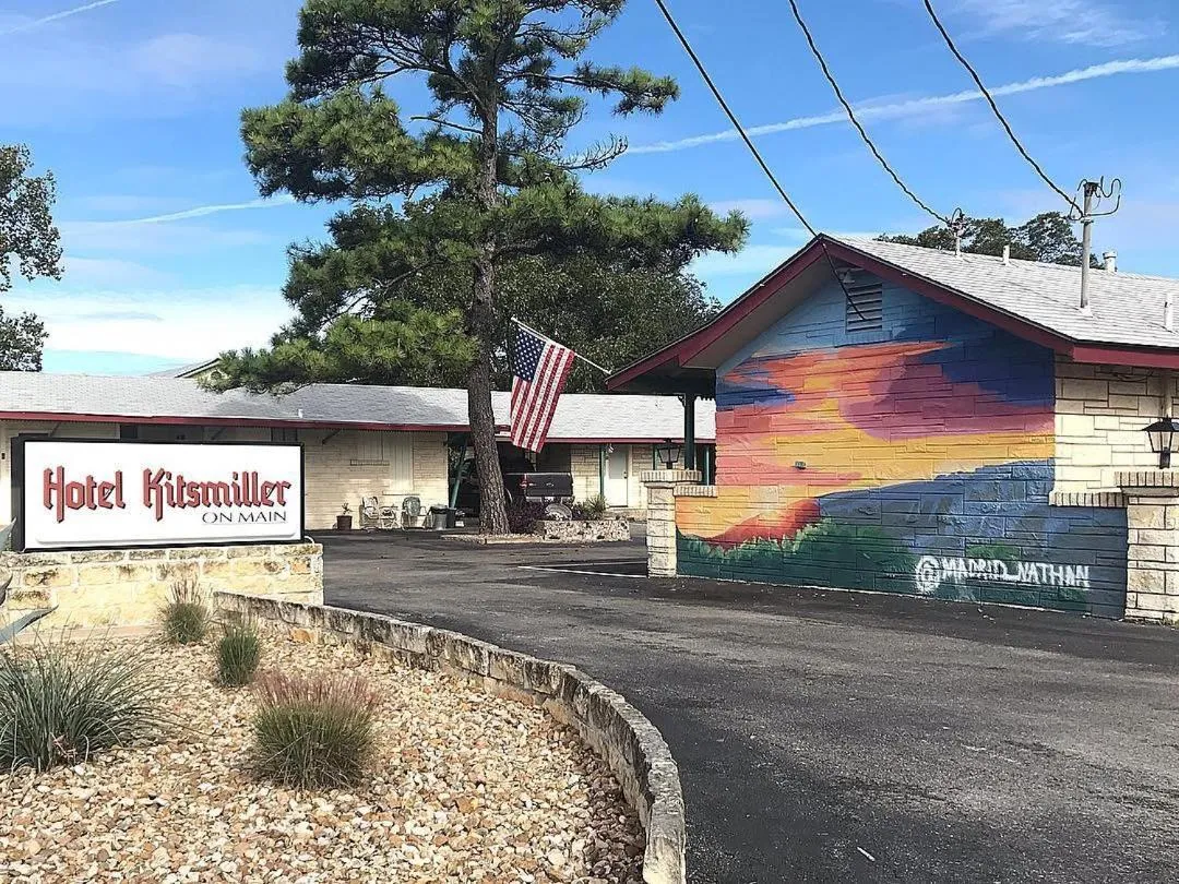 Property logo or sign in Hotel Kitsmiller on Main