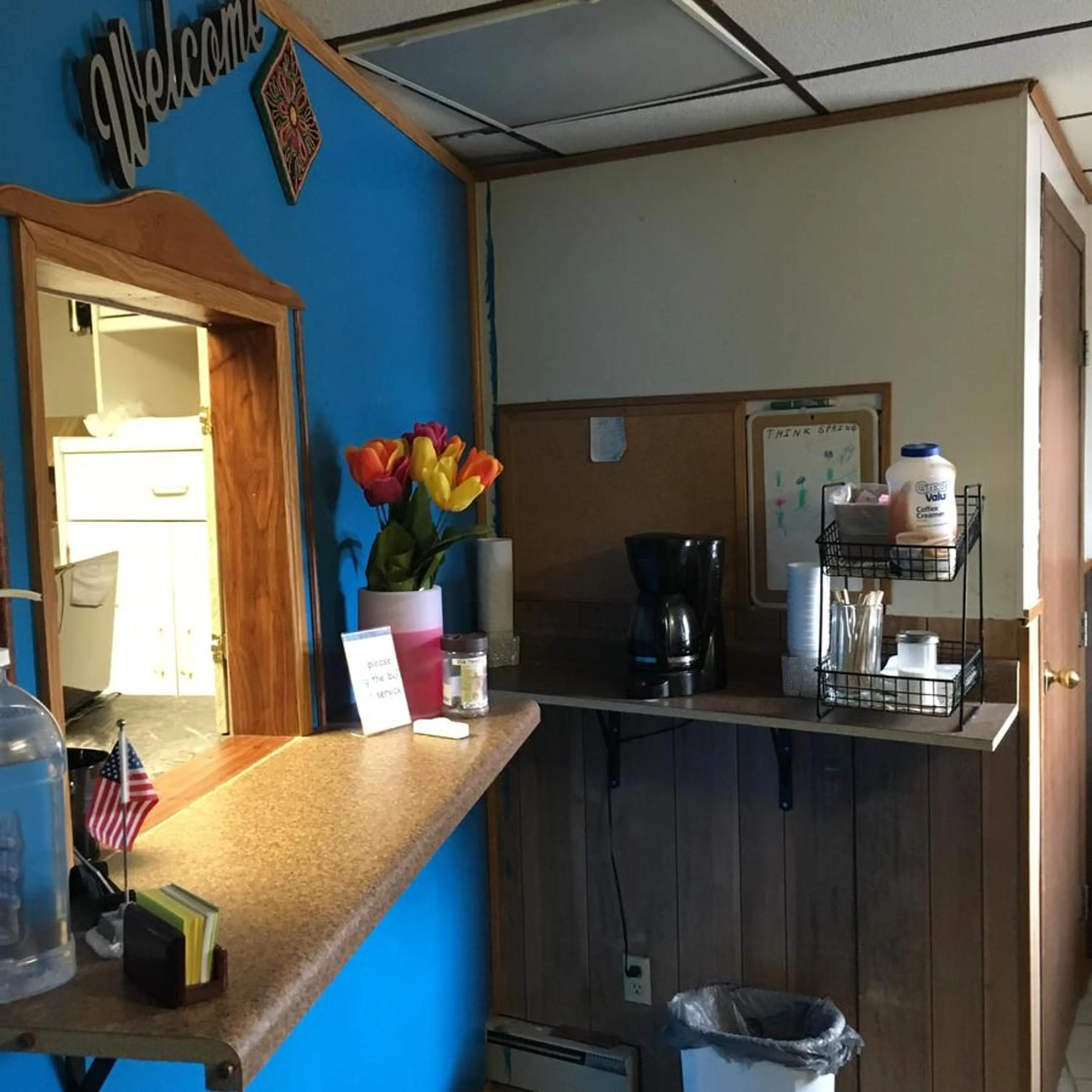 Lobby or reception in Tarragon Motel