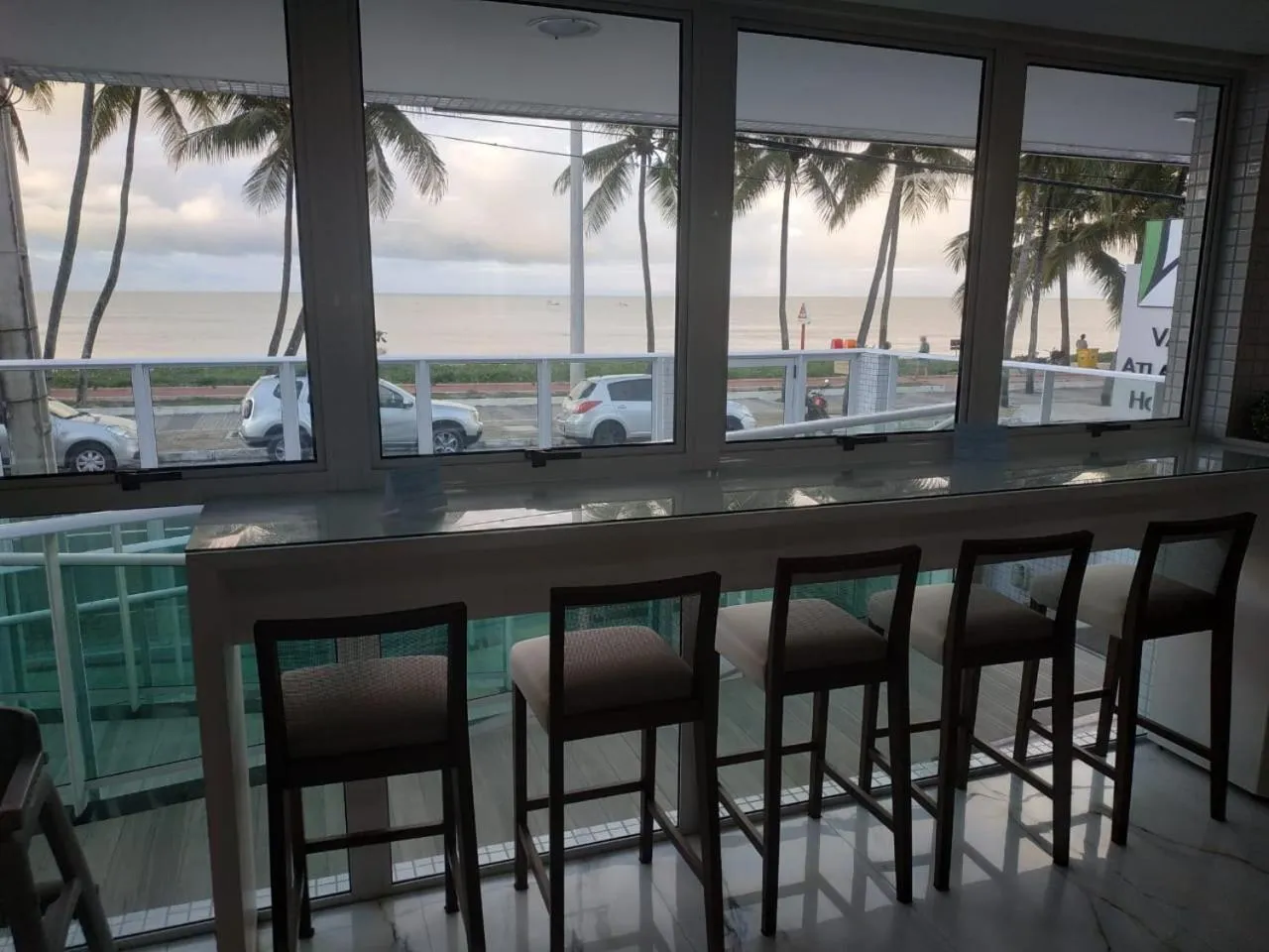 Restaurant/places to eat in Val Atlantic Hotel