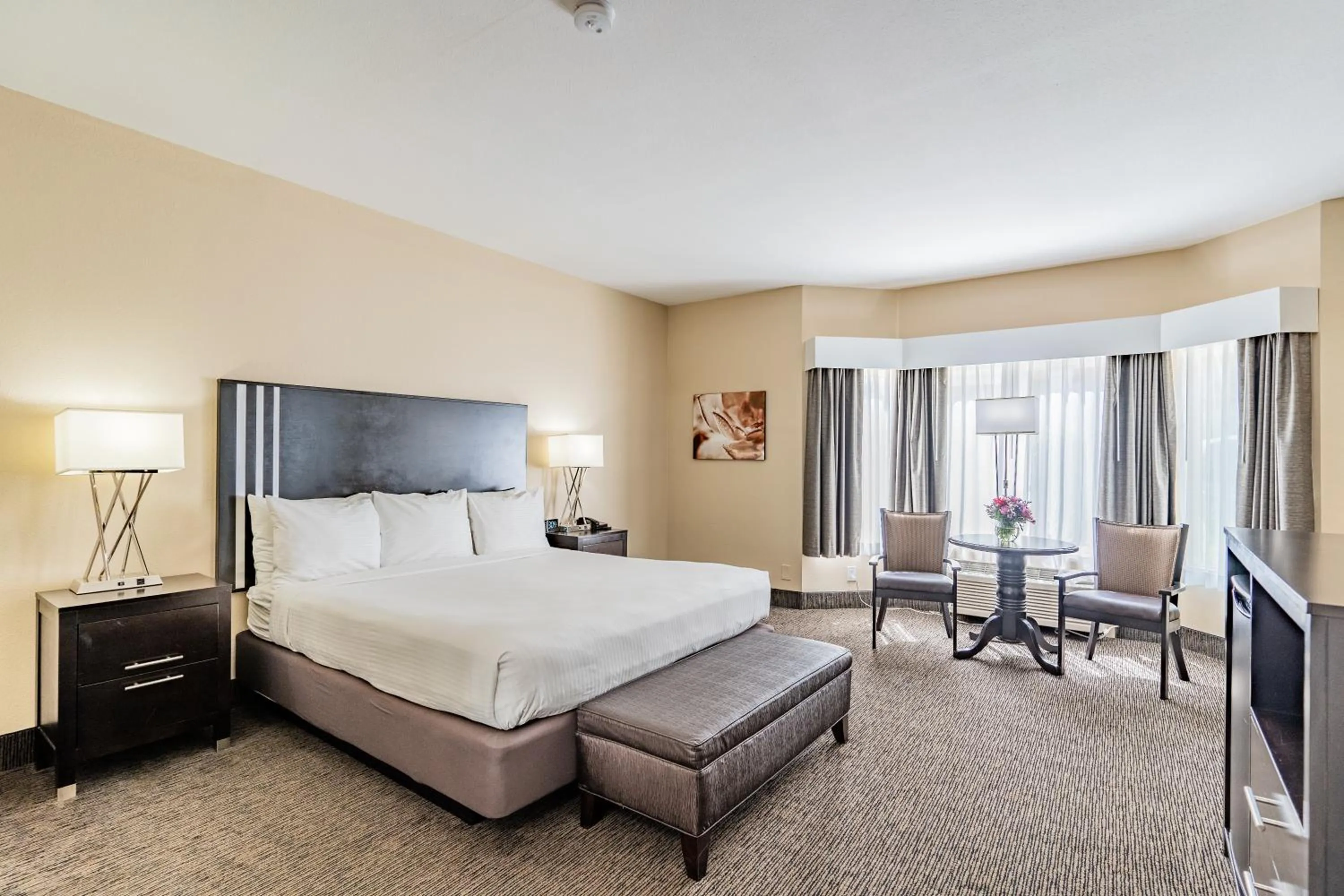 Photo of the whole room, Bed in Grand Legacy At The Park