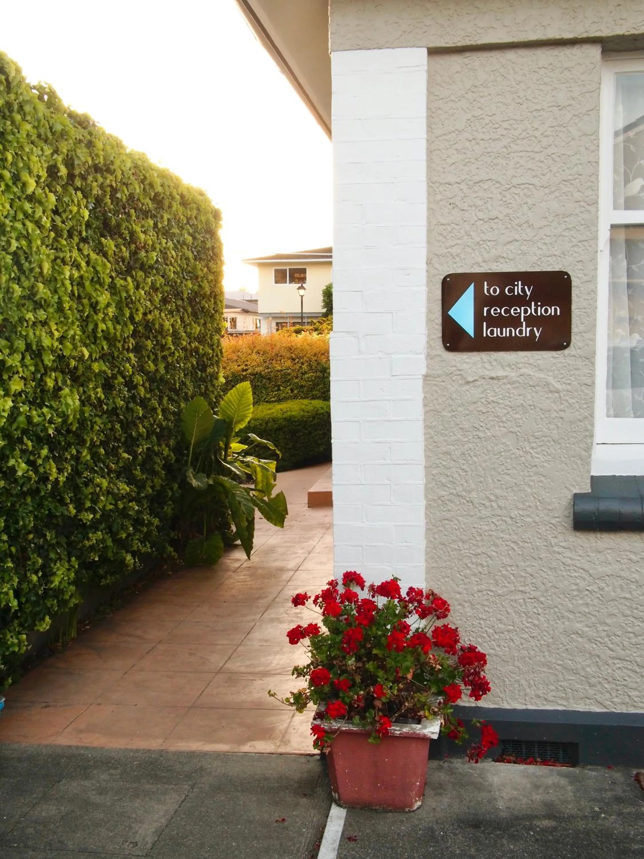 Property logo or sign in Riverlodge Motel