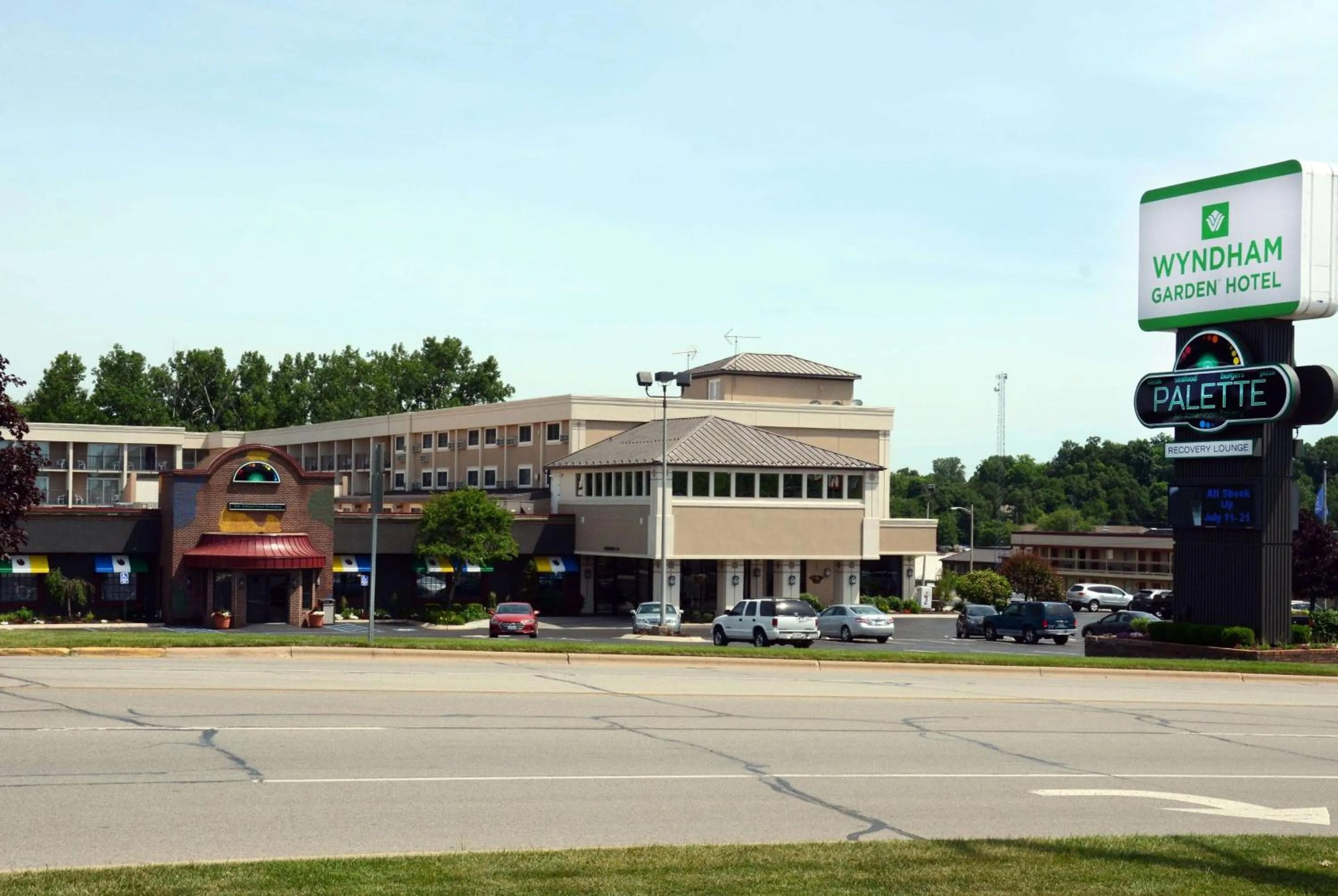 Property building in Wyndham Garden Warsaw