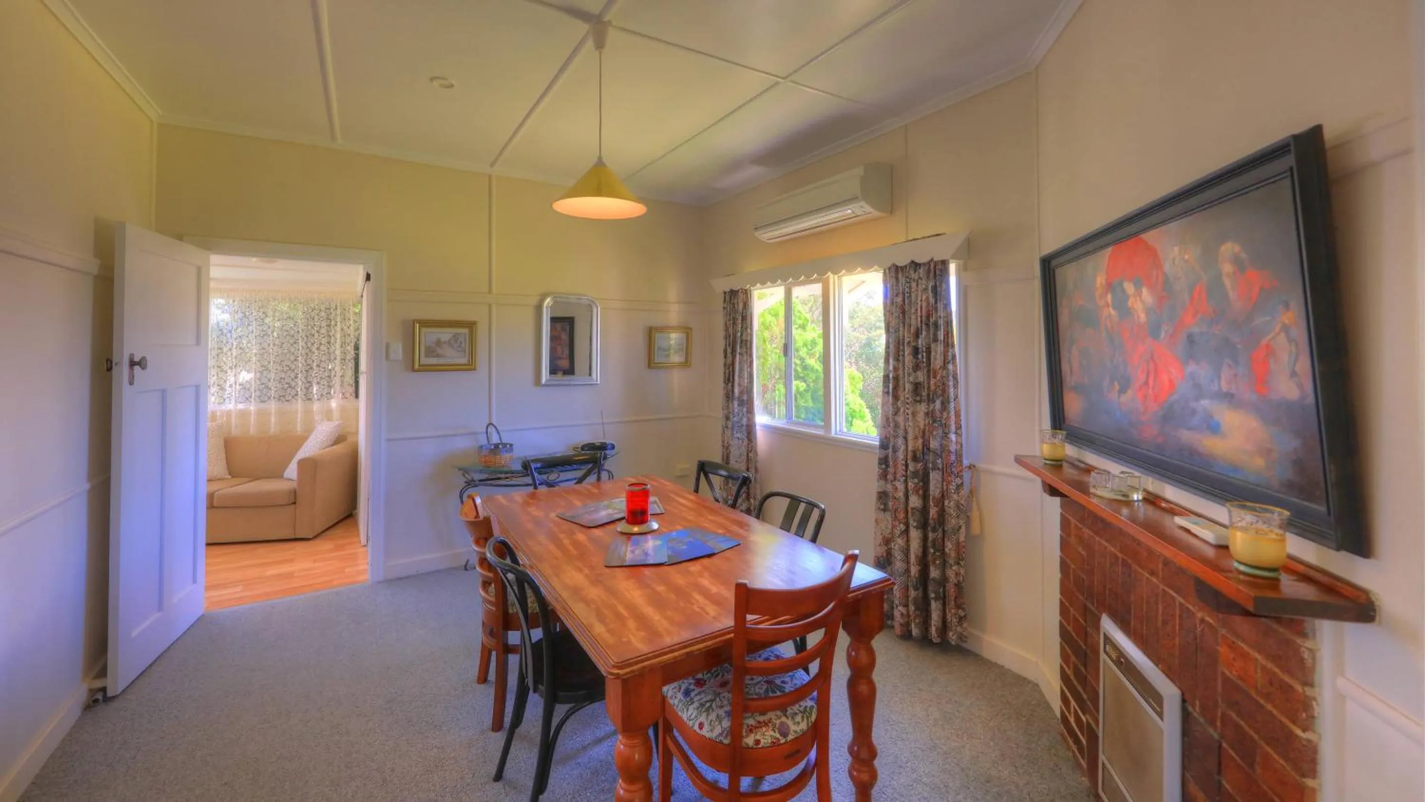 The Vines Motel & Cottages