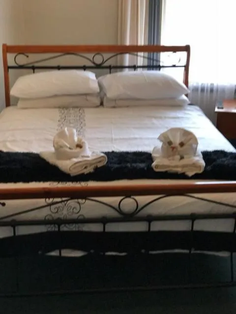 Decorative detail, Bed in The Kentish Hotel