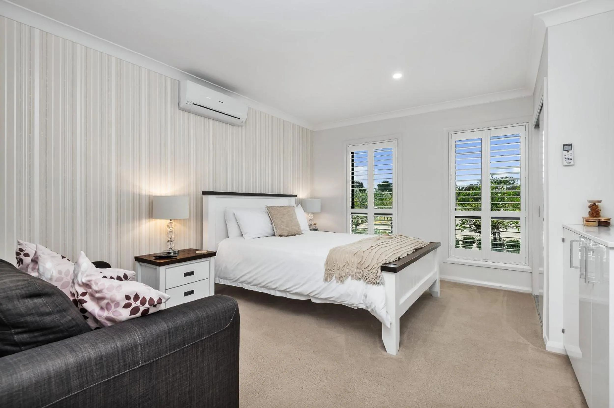 Bedroom, Bed in The Oxley Estate