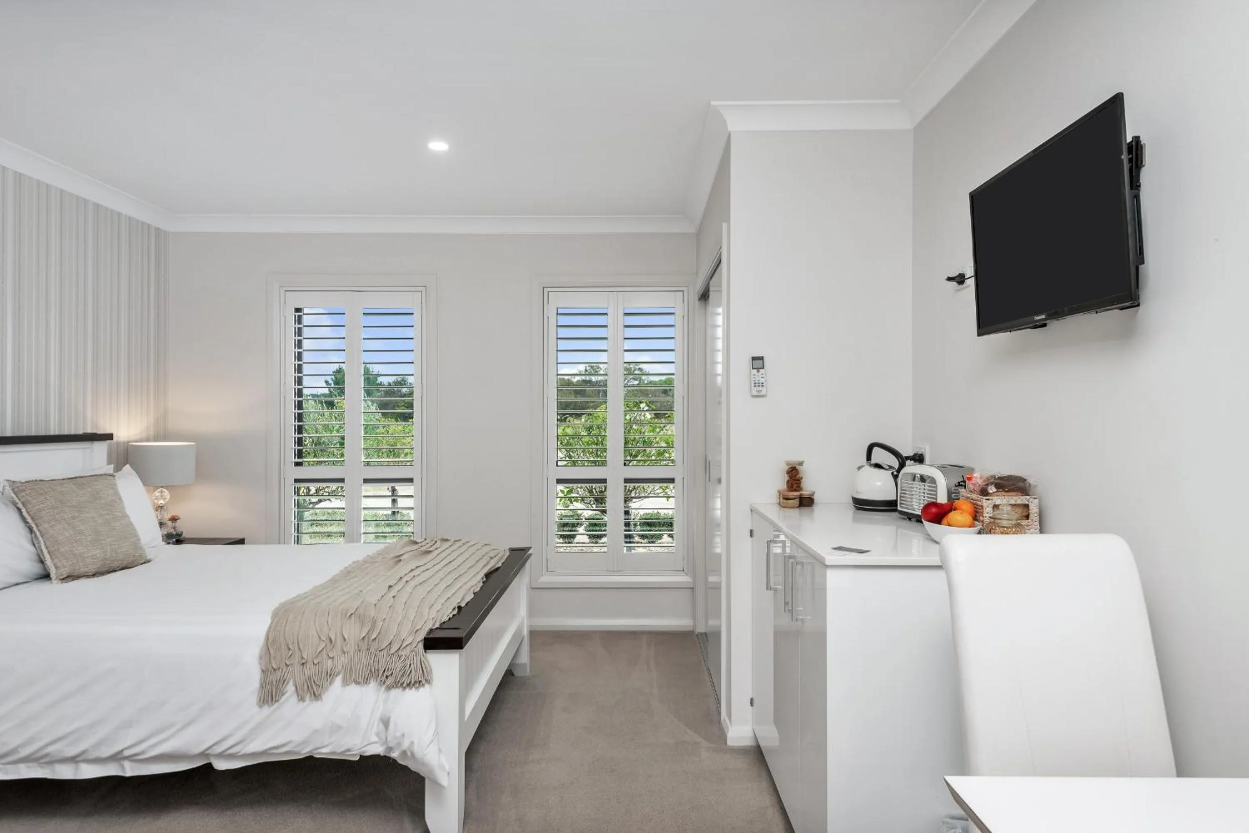 Bedroom, Bed in The Oxley Estate