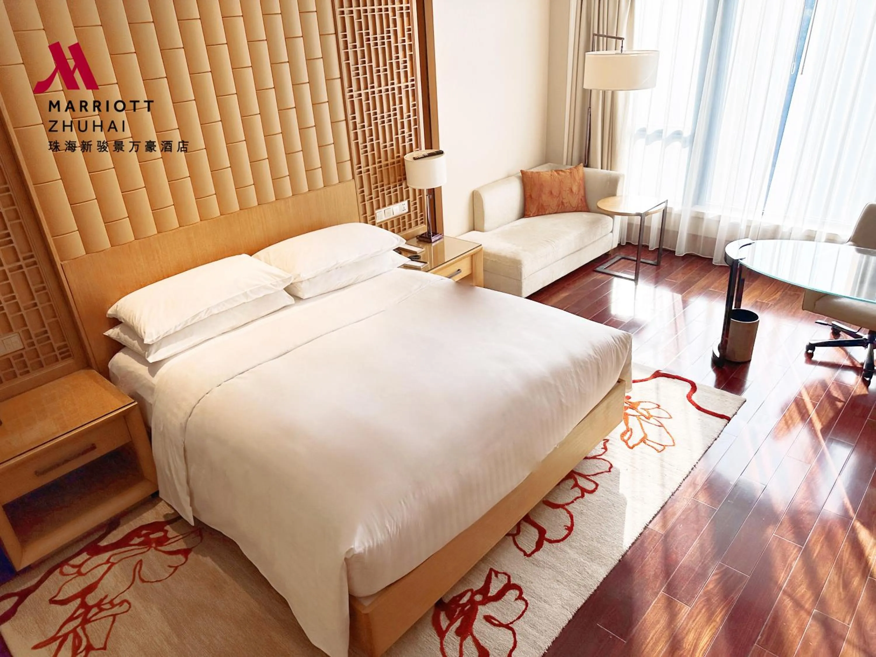 Bed in Zhuhai Marriott Hotel