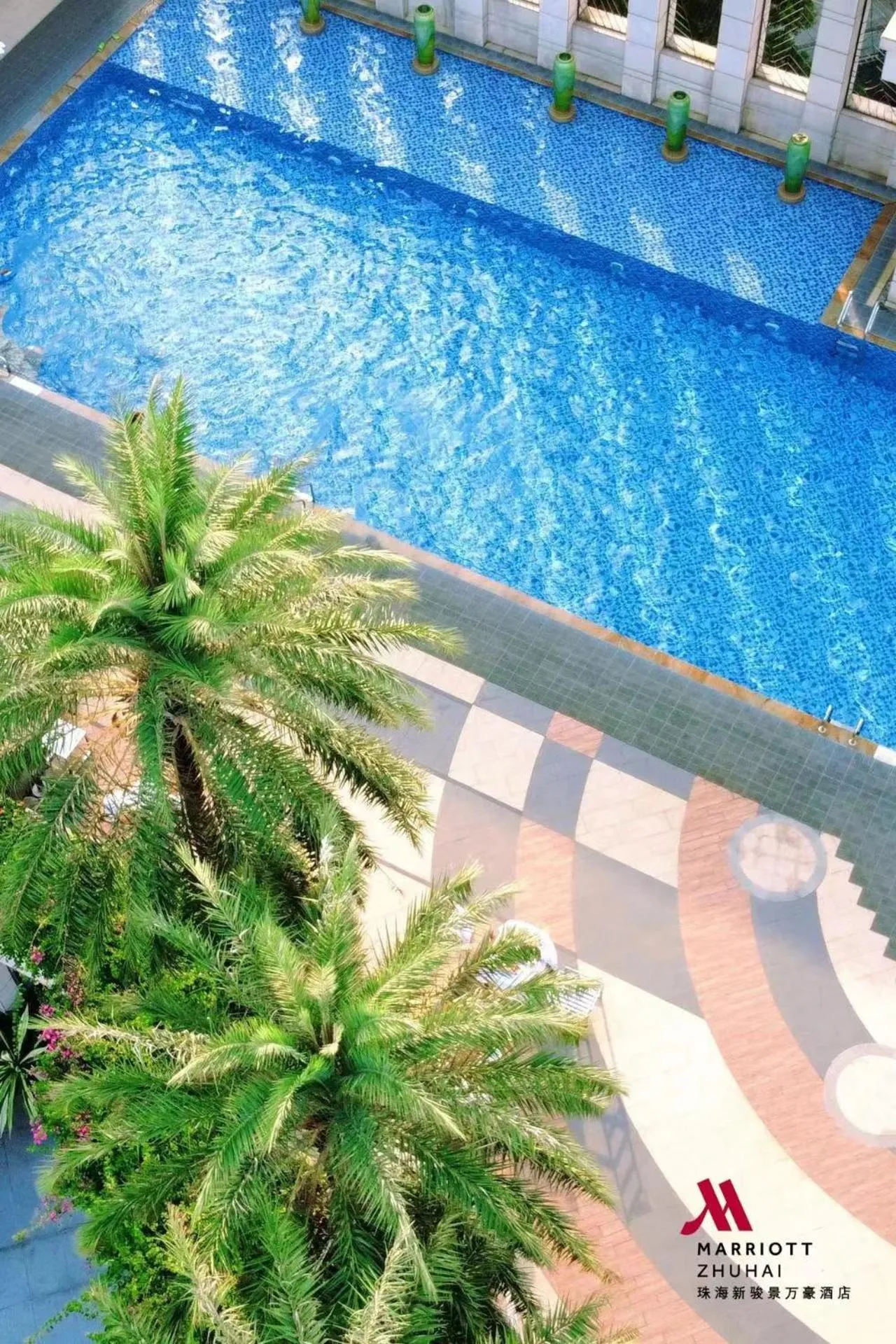Swimming pool in Zhuhai Marriott Hotel