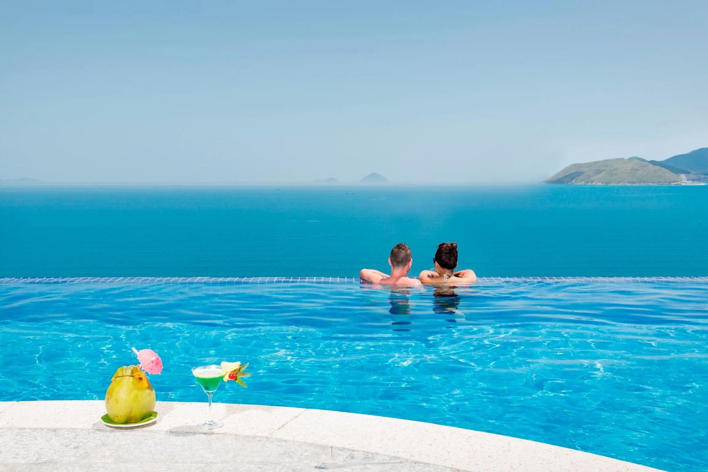 Swimming pool in Rosaka Nha Trang Hotel