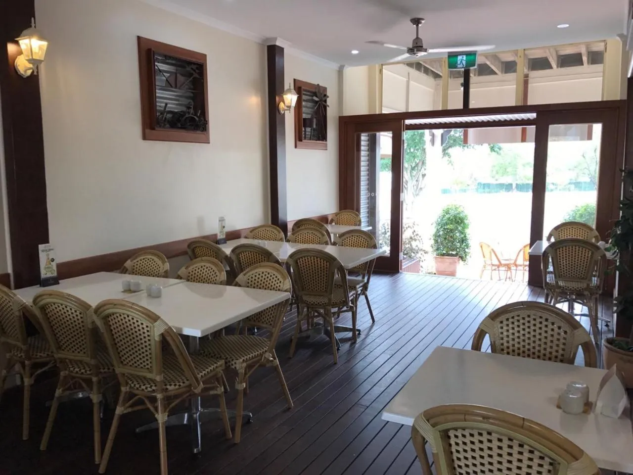 Restaurant/places to eat in Exchange Hotel Toogoolawah