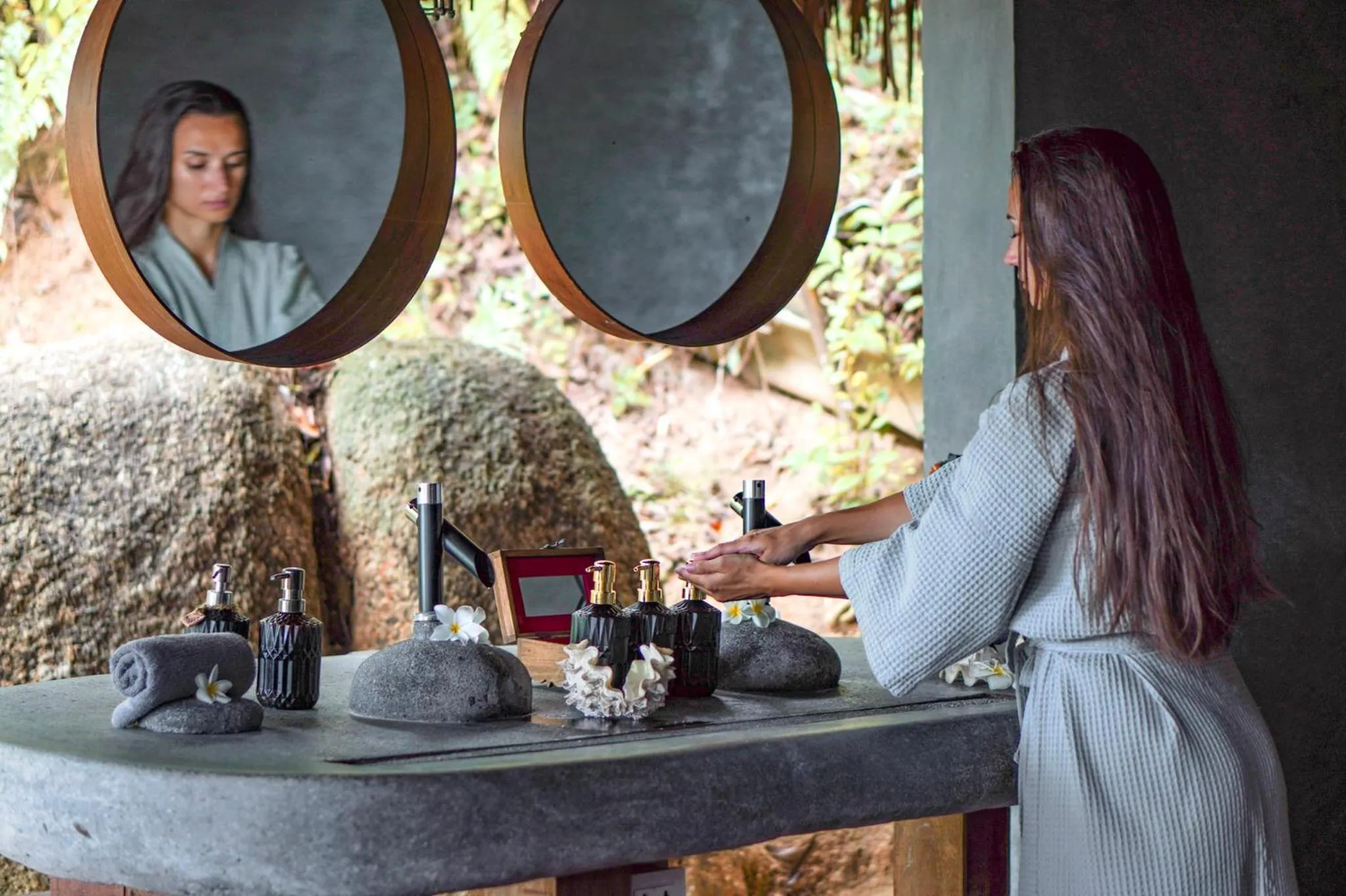 Public Bath in Somewhere Only We Know Resort