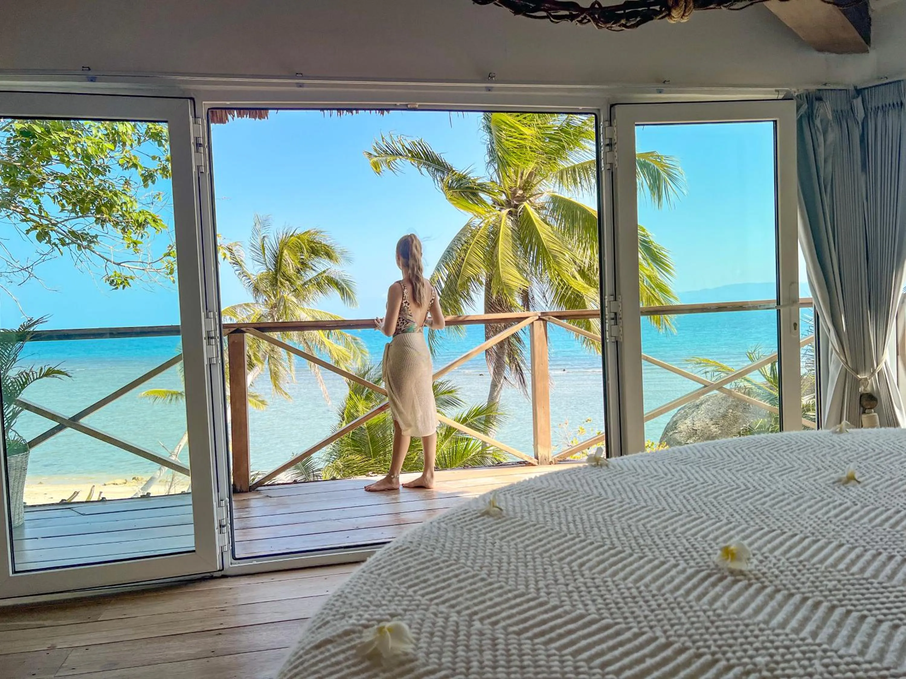 Bed in Somewhere Only We Know Resort