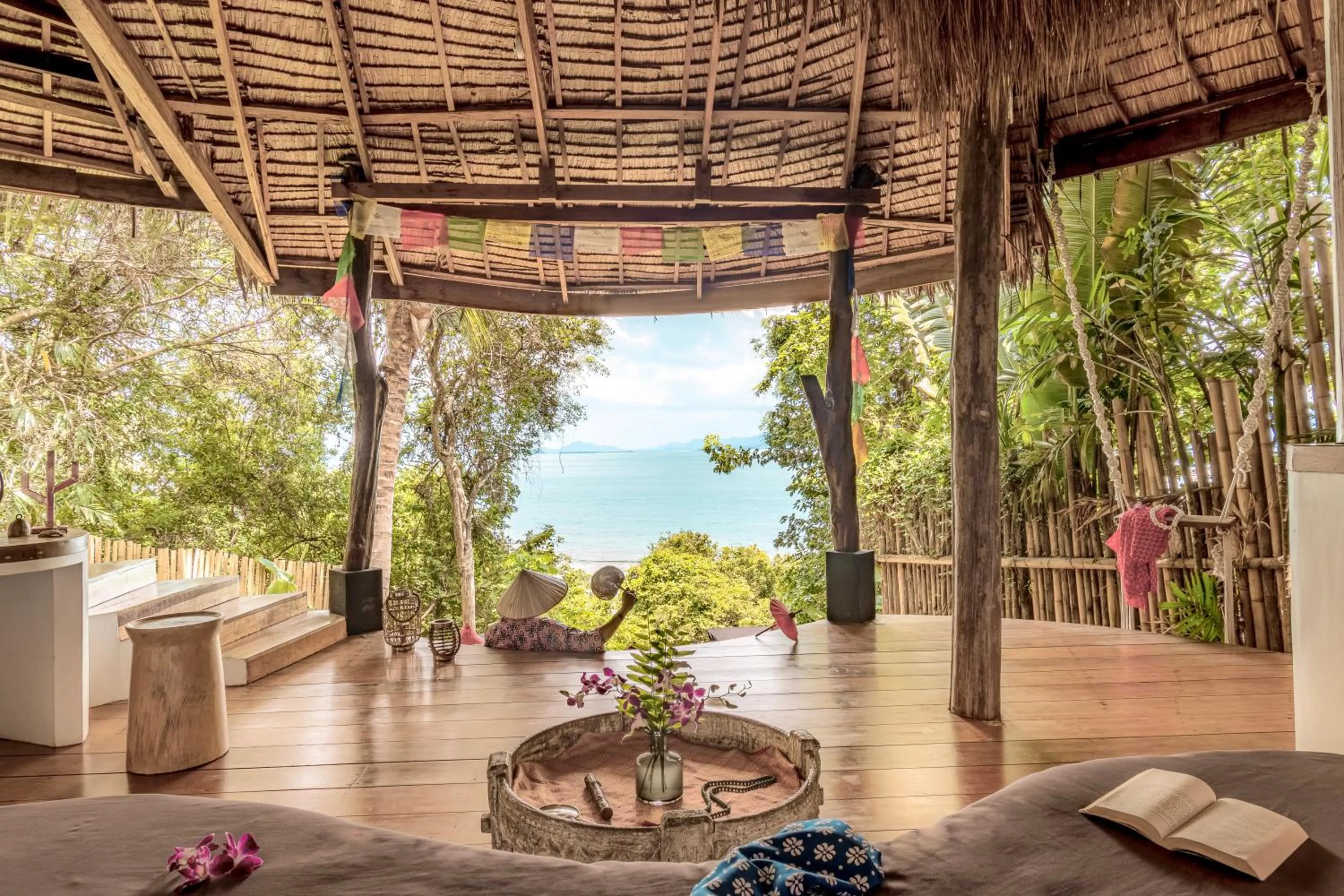 Living room in Somewhere Only We Know Resort