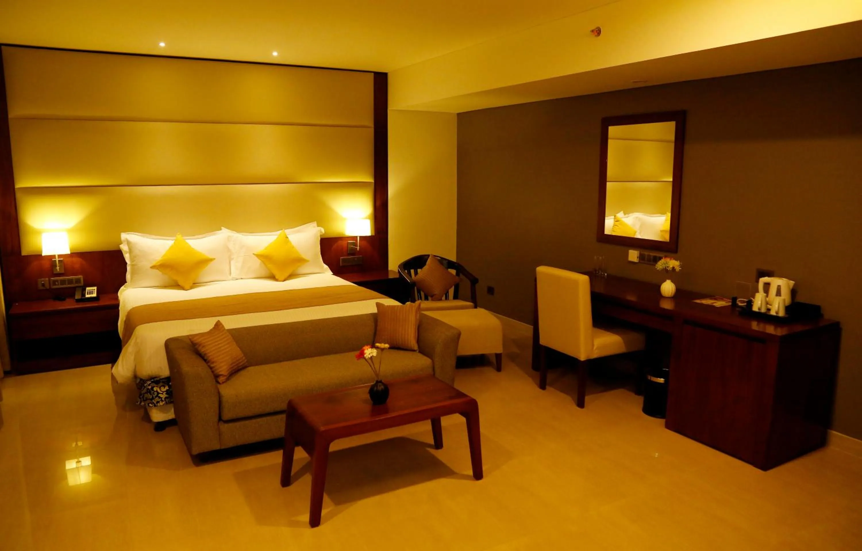 Photo of the whole room, Bed in The Raviz Calicut