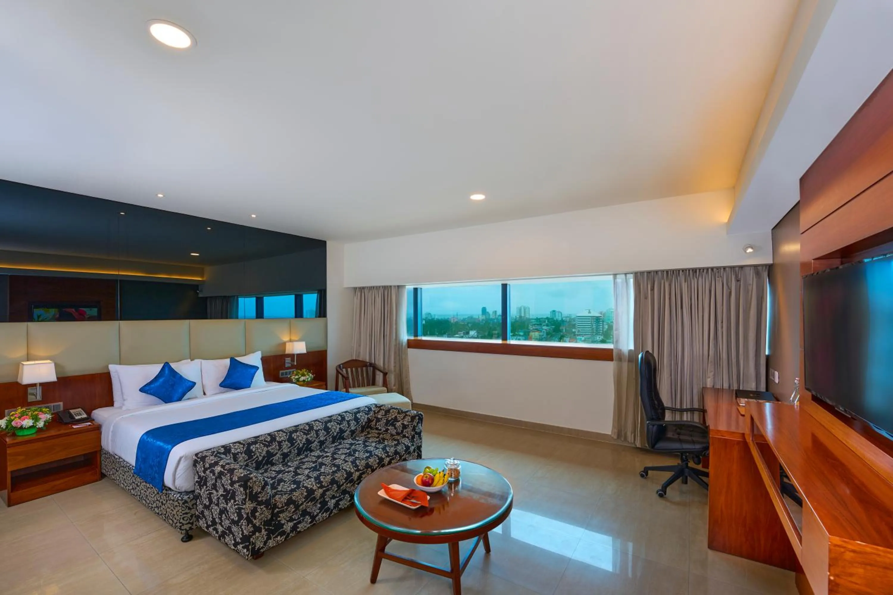 View (from property/room), Bed in The Raviz Calicut