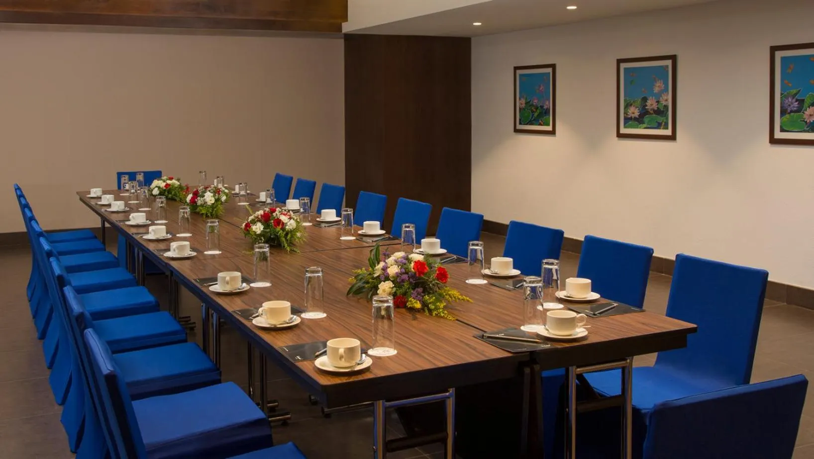 Meeting/conference room in The Raviz Calicut