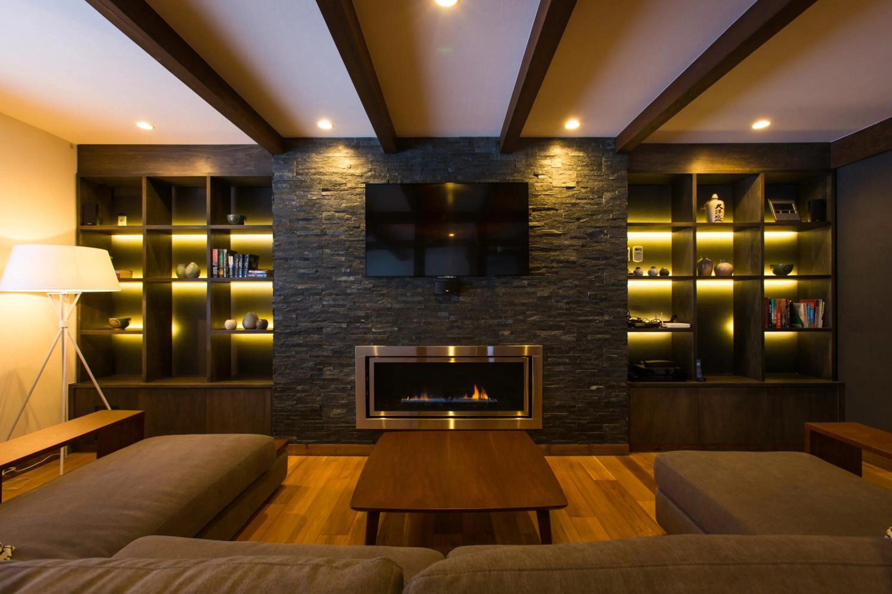 TV and multimedia in Greystone