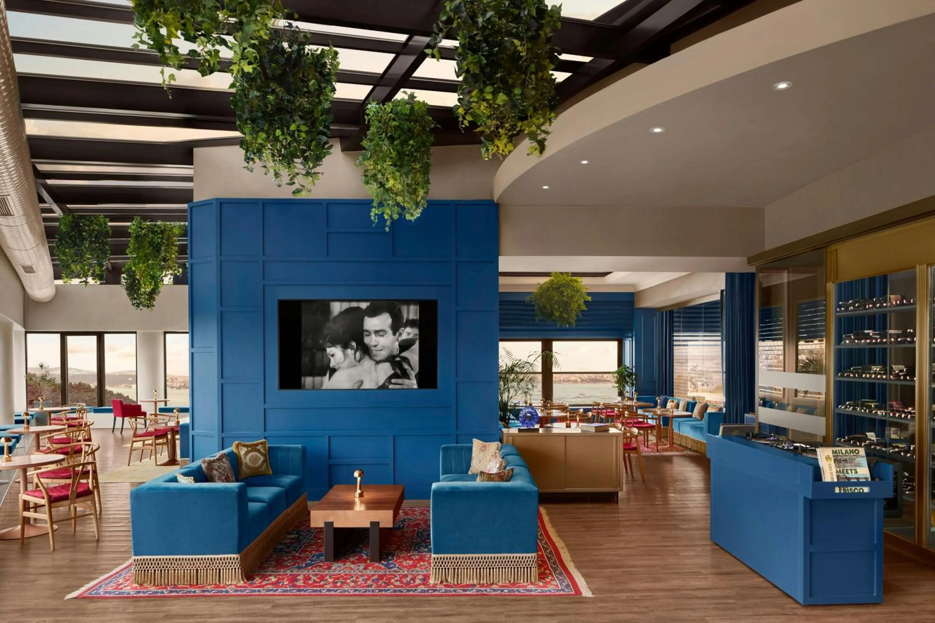 Lounge or bar in The Ritz-Carlton, Istanbul at the Bosphorus