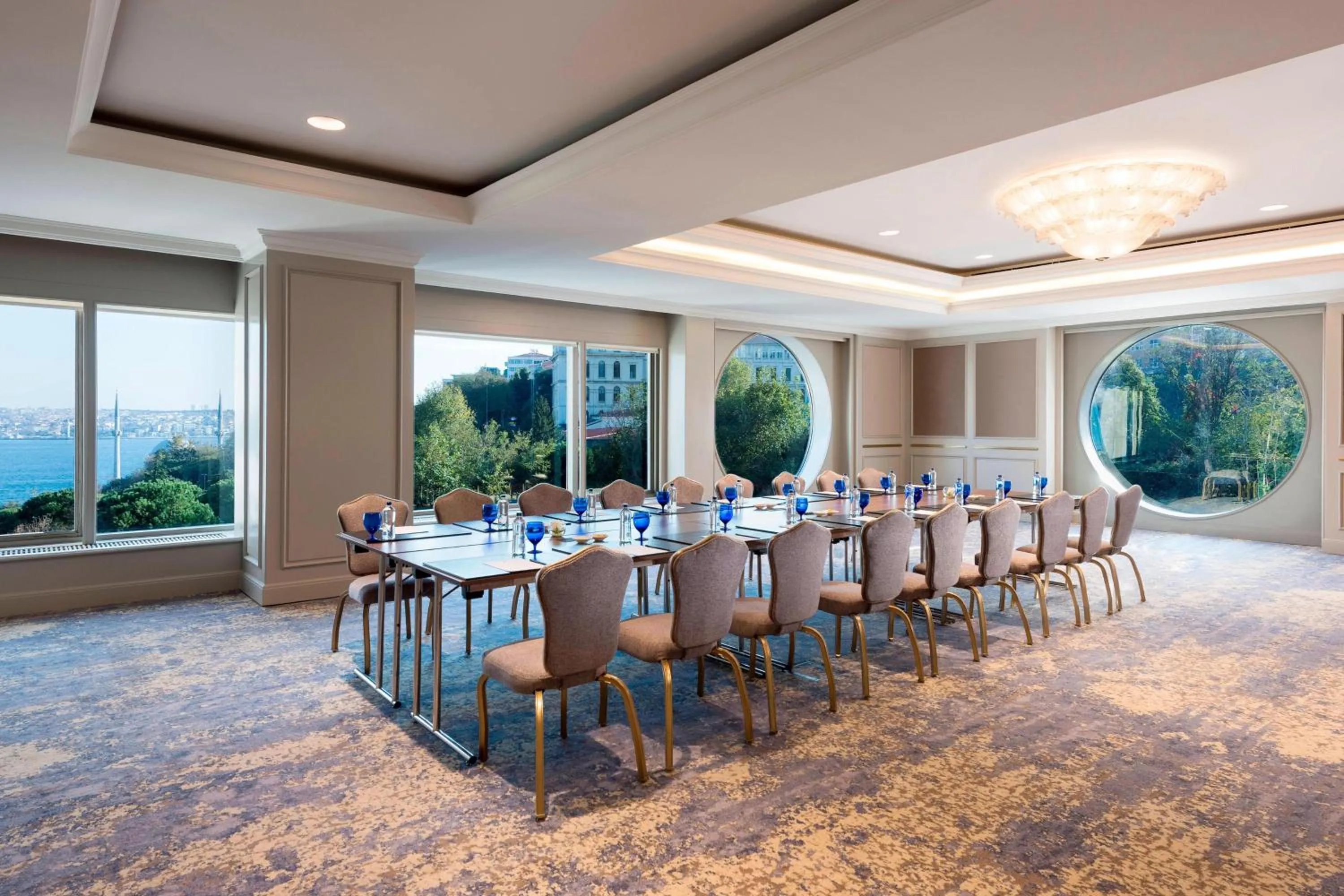 Meeting/conference room in The Ritz-Carlton, Istanbul at the Bosphorus