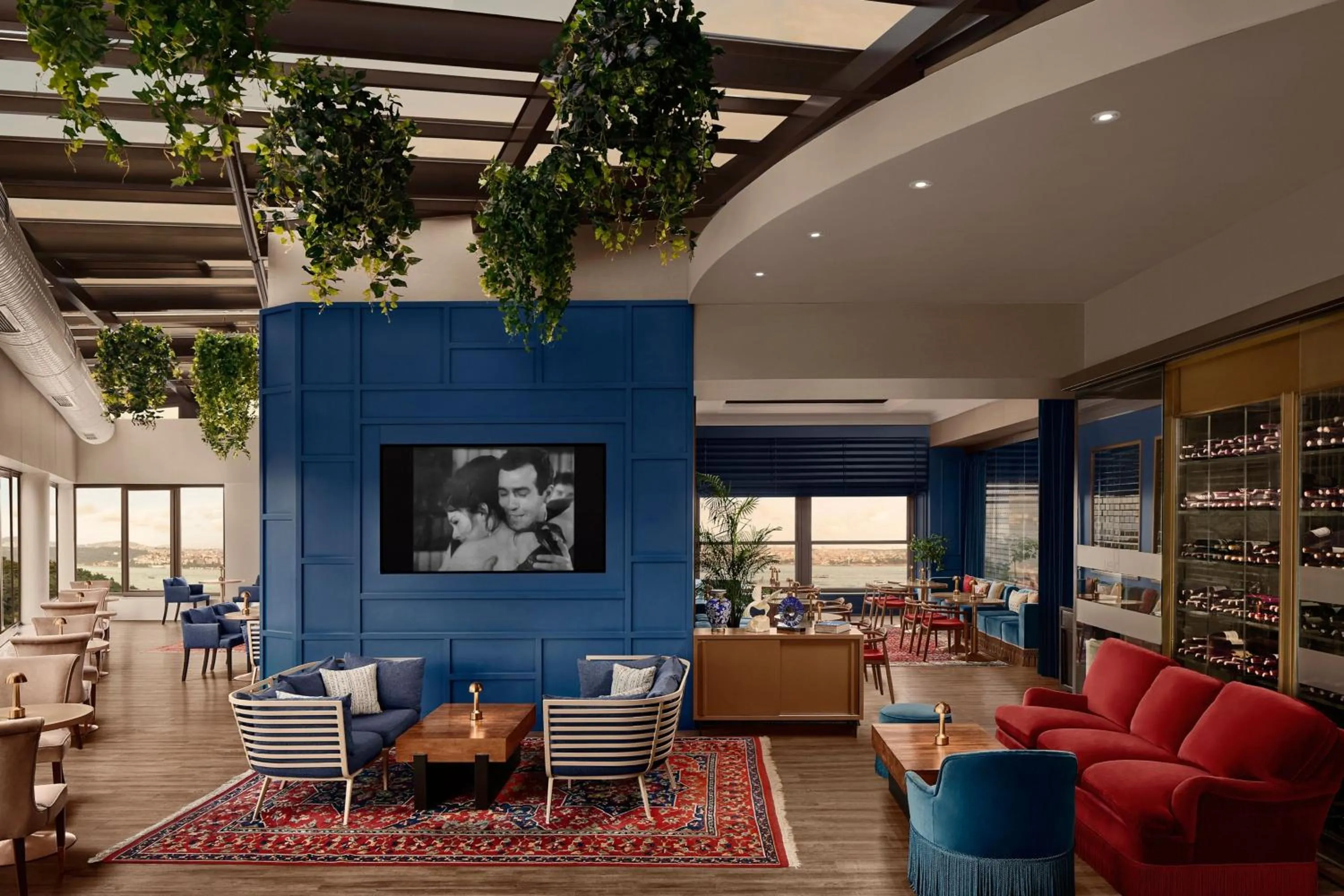 Lounge or bar in The Ritz-Carlton, Istanbul at the Bosphorus