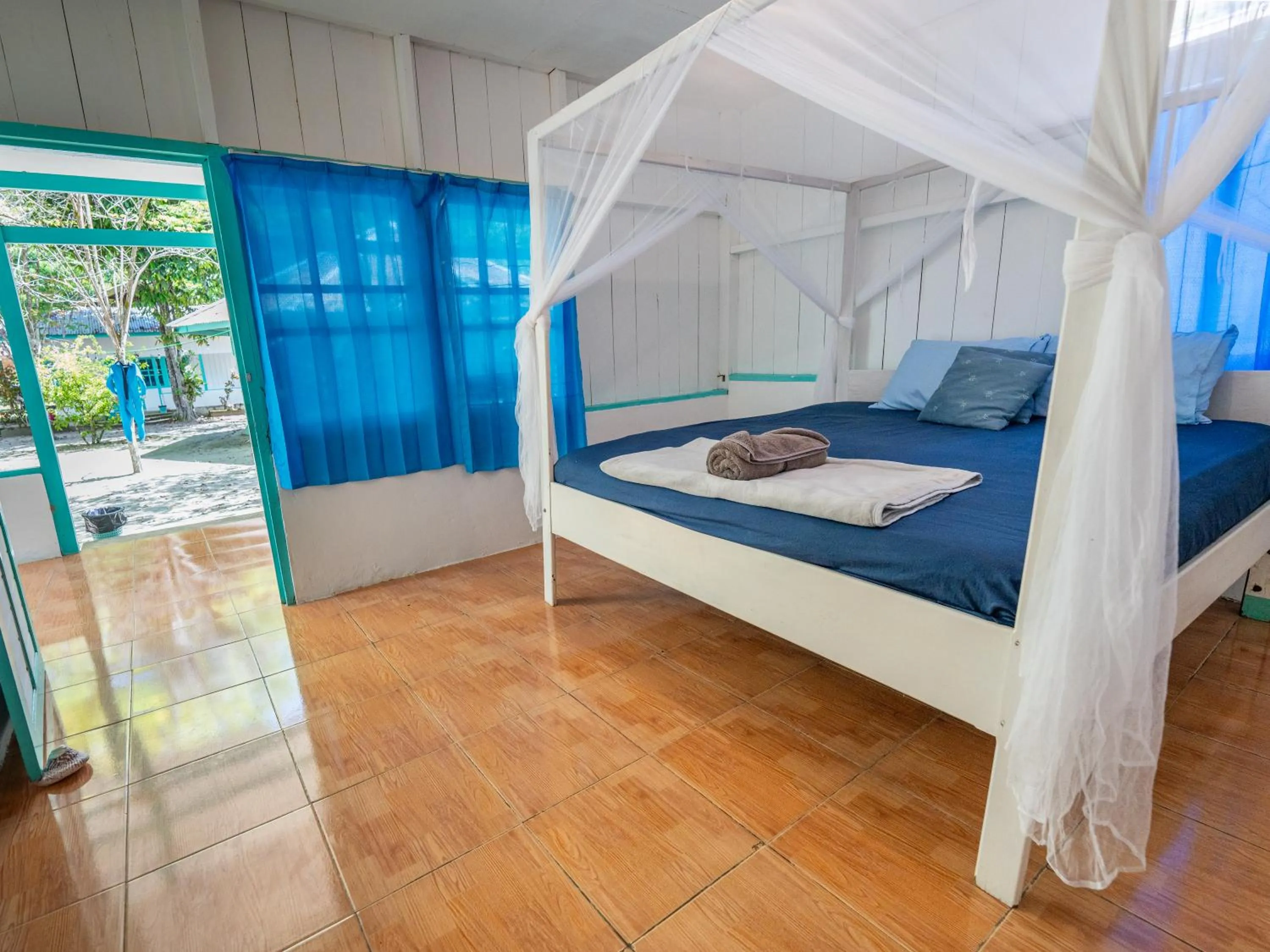 Bedroom, Bed in Scuba Republic Beach Bungalows
