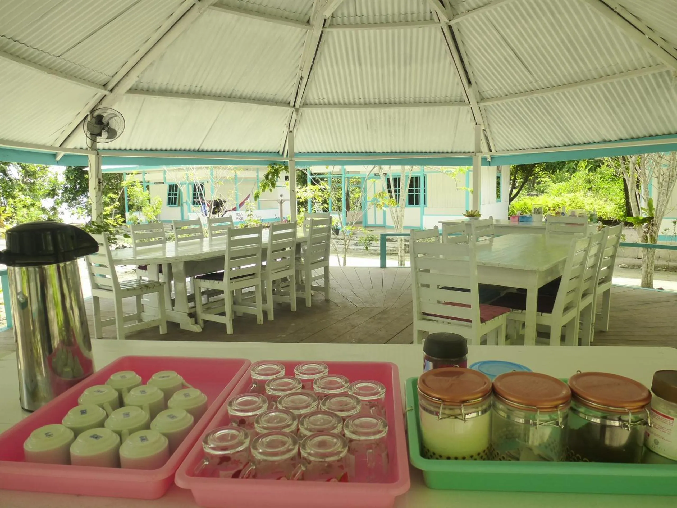 Restaurant/places to eat in Scuba Republic Beach Bungalows