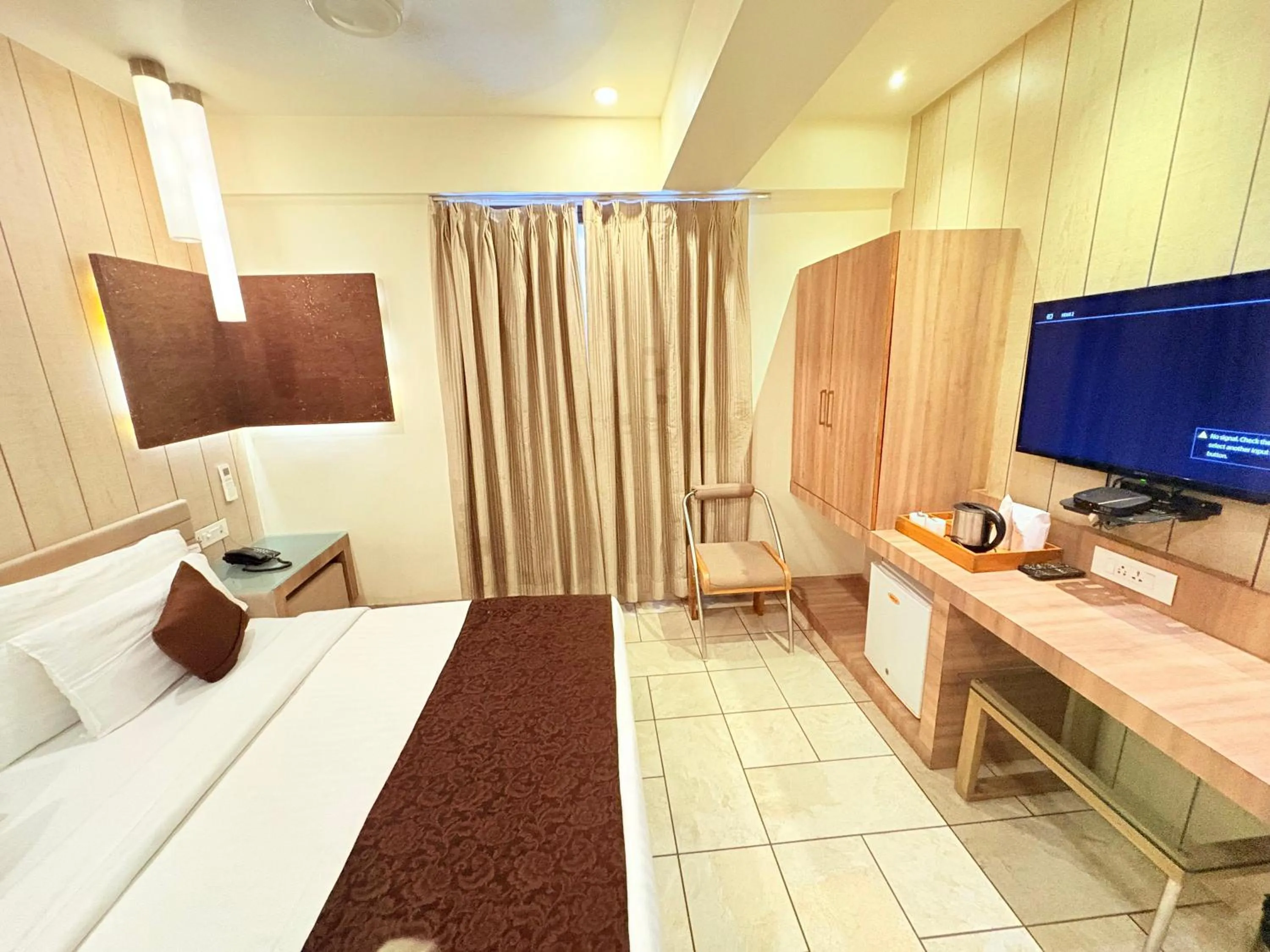 Bed in Scenaria Hotel - Navrangpura, Ahmedabad