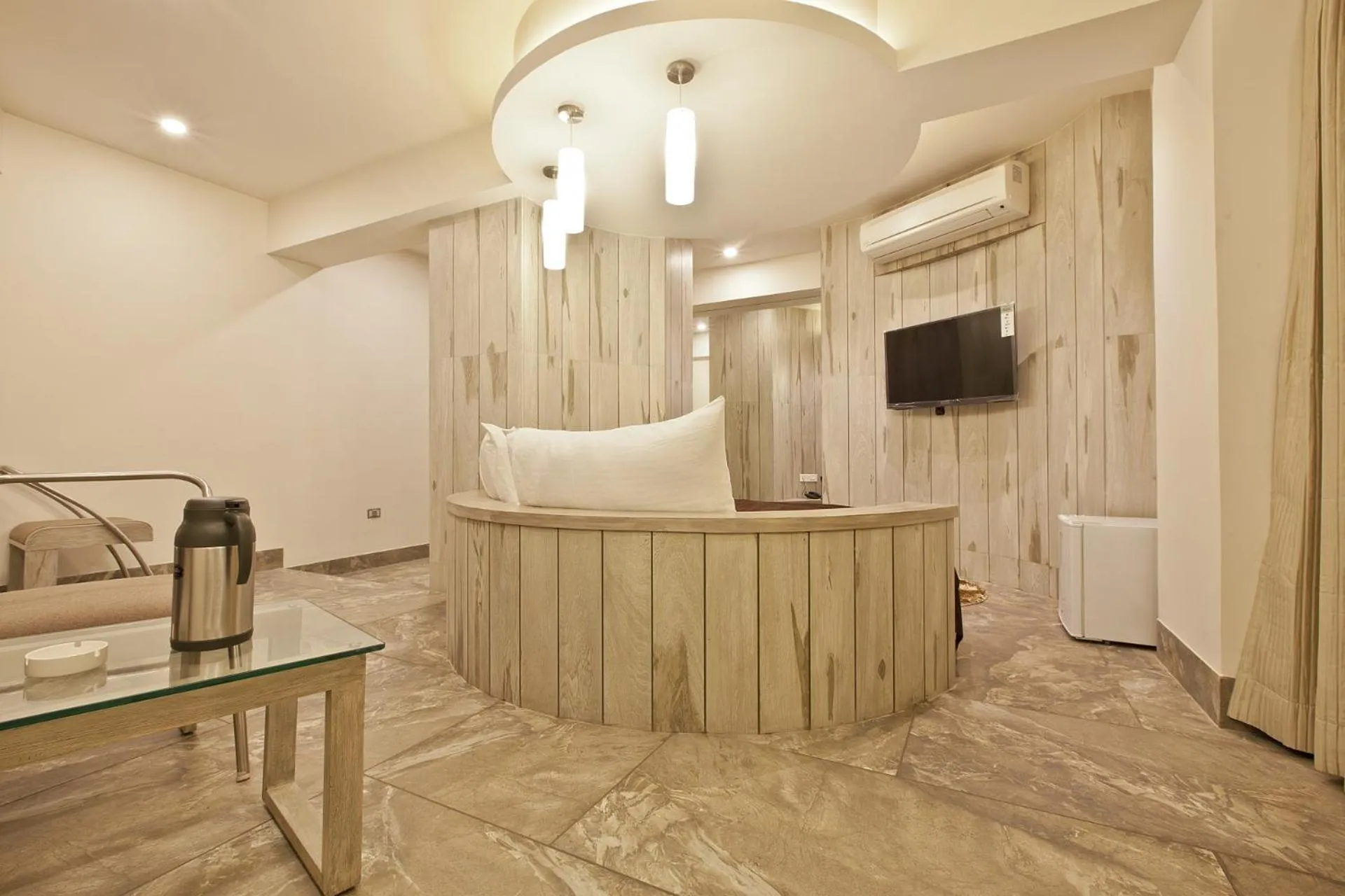 Bedroom in Scenaria Hotel - Navrangpura, Ahmedabad