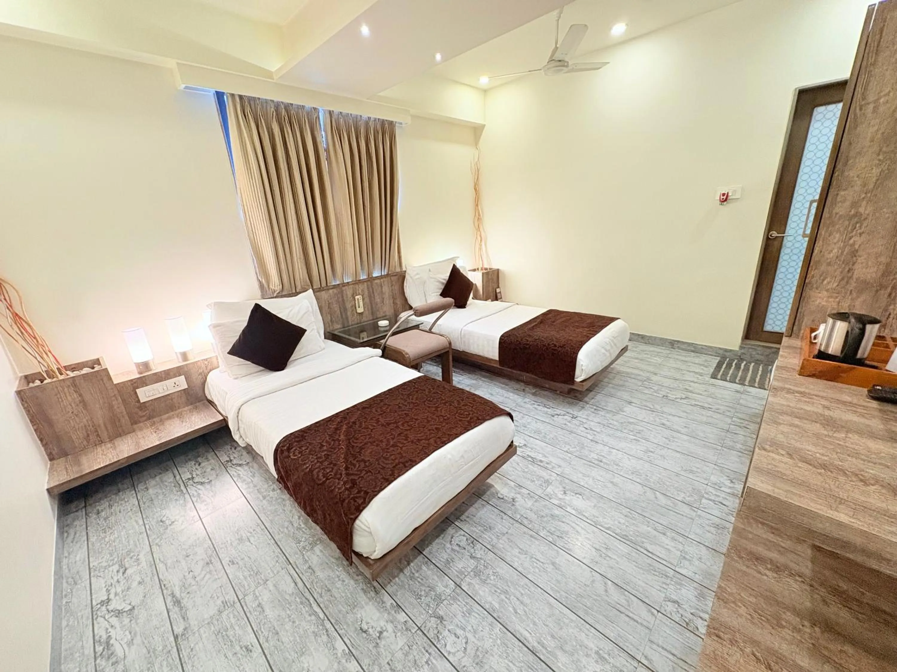 Bed in Scenaria Hotel - Navrangpura, Ahmedabad