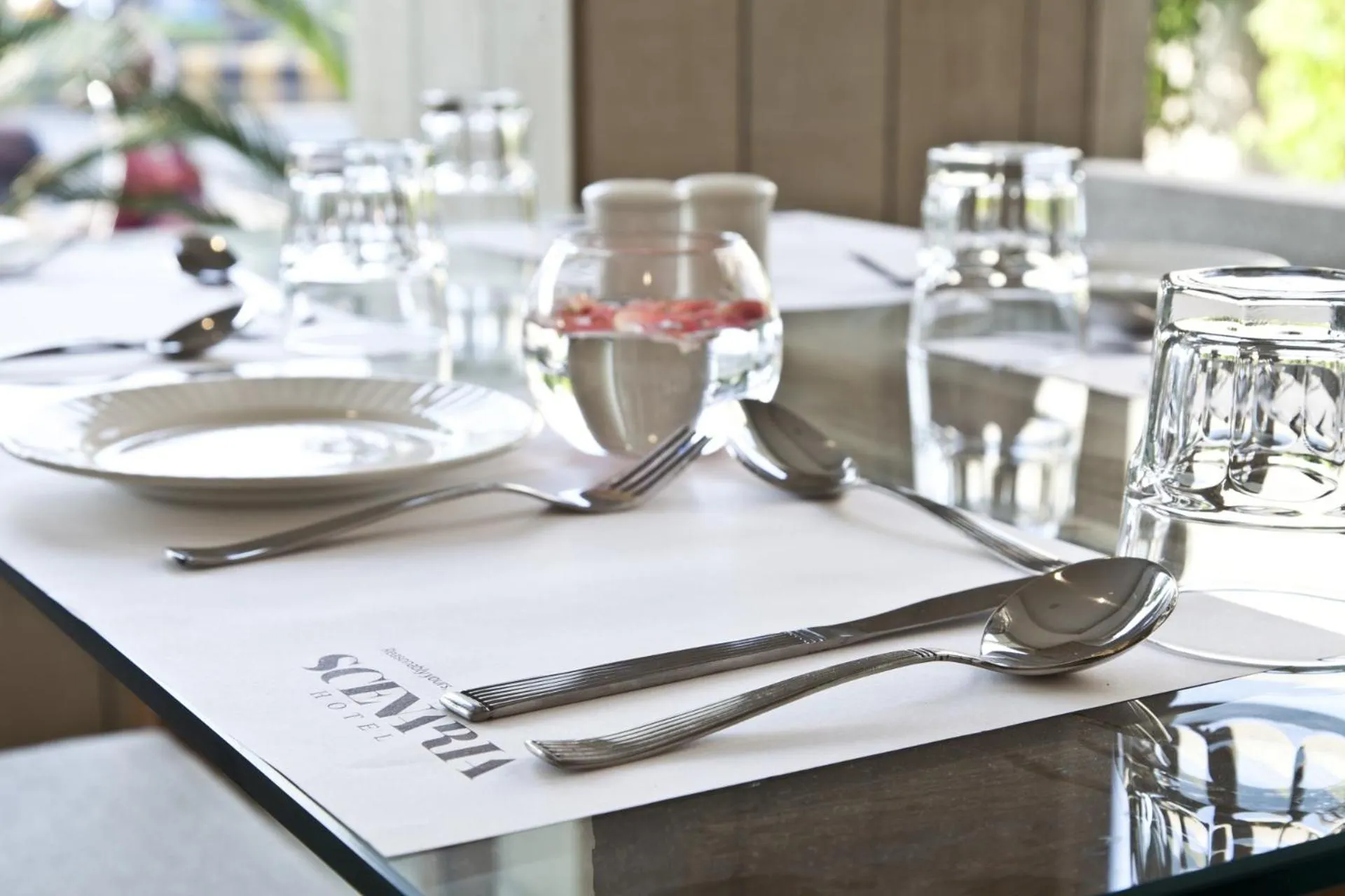 Restaurant/places to eat in Scenaria Hotel - Navrangpura, Ahmedabad