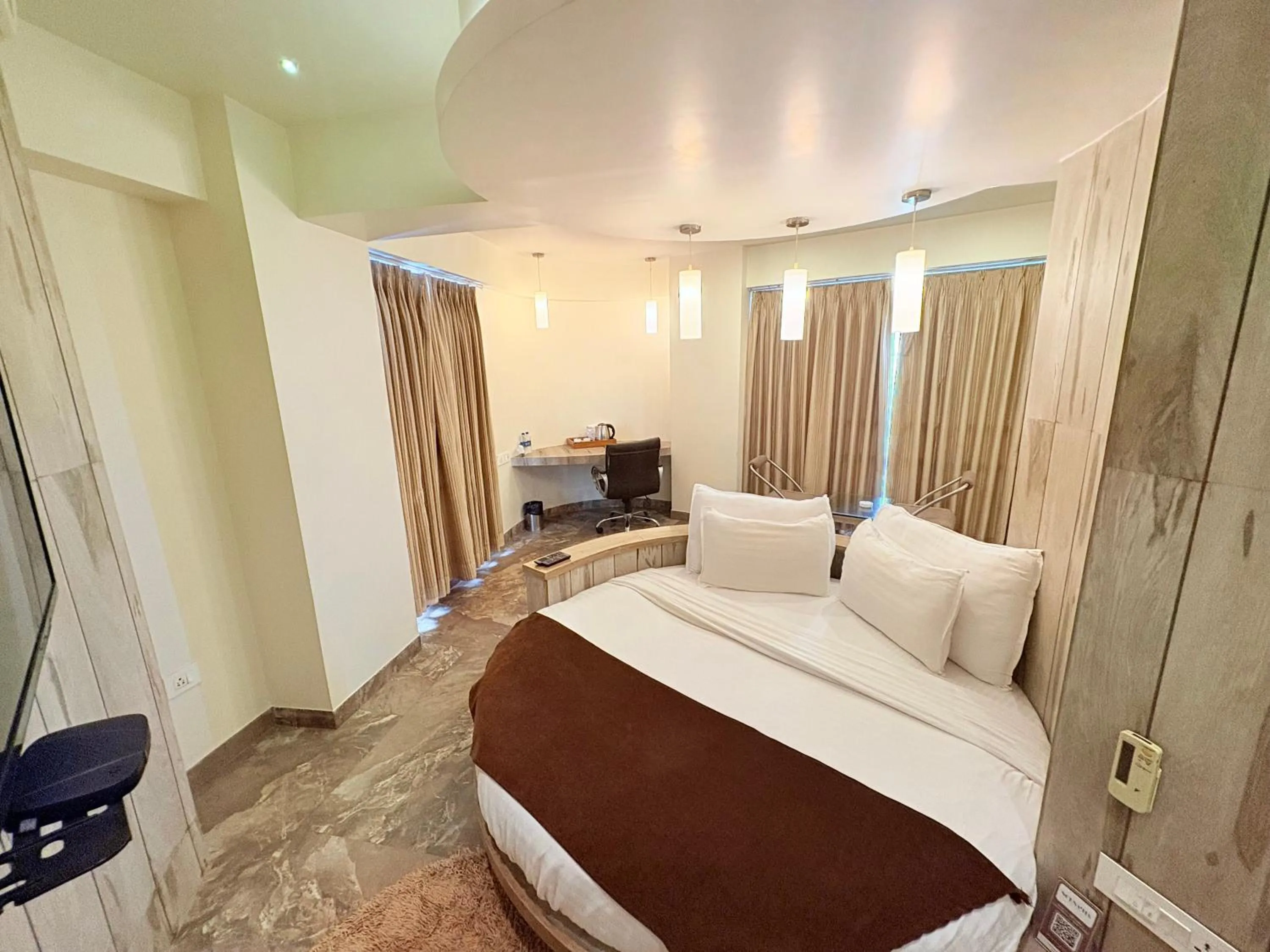 Bed in Scenaria Hotel - Navrangpura, Ahmedabad