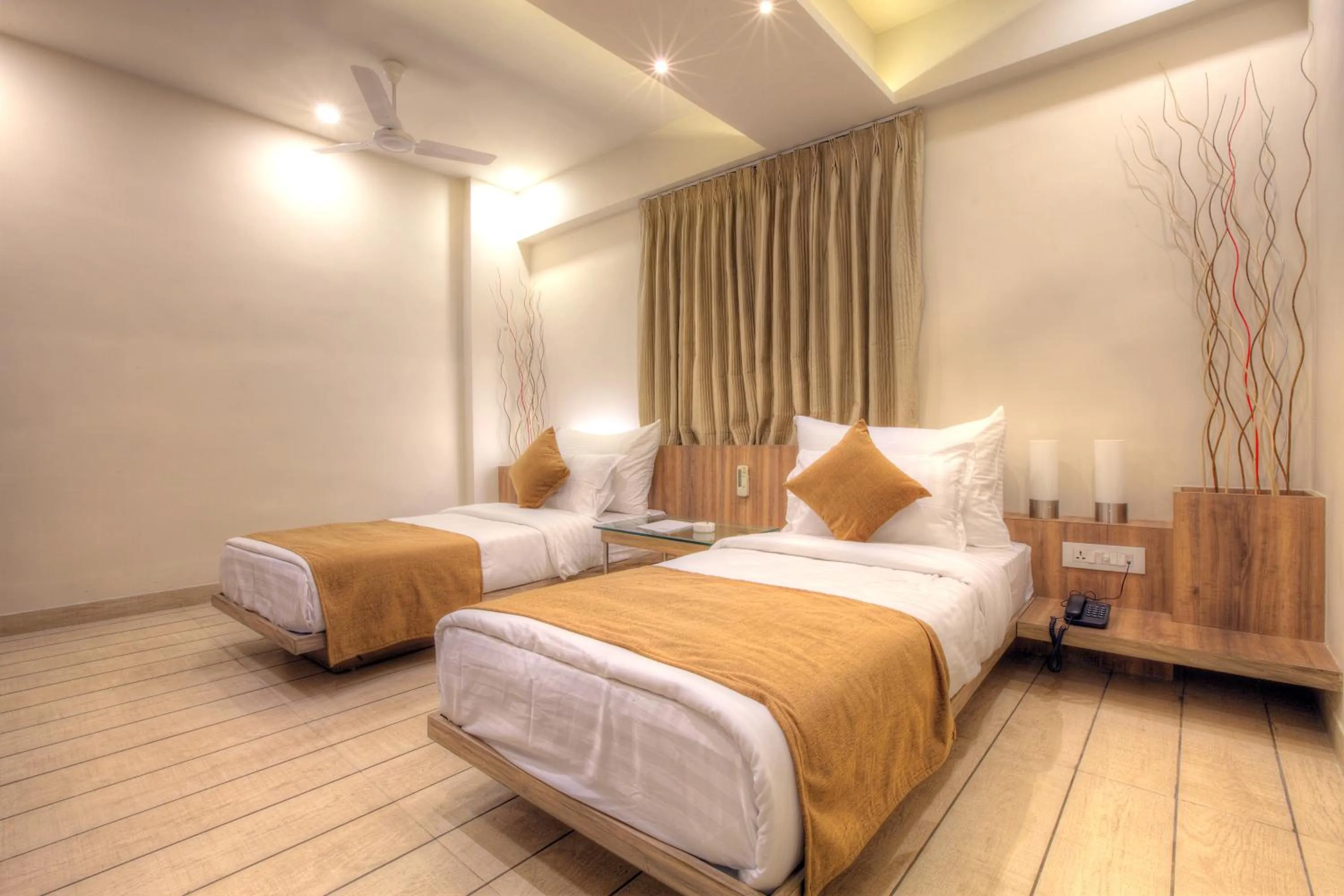Bedroom, Bed in Scenaria Hotel - Navrangpura, Ahmedabad