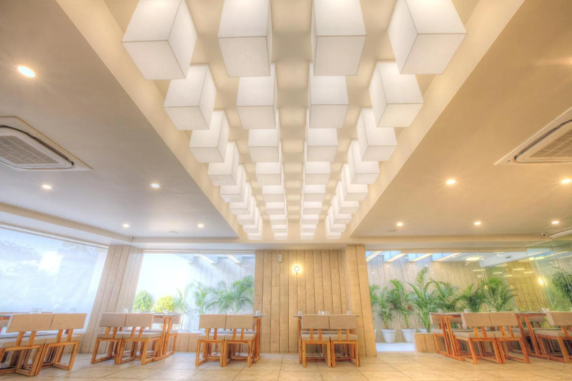 Restaurant/places to eat in Scenaria Hotel - Navrangpura, Ahmedabad