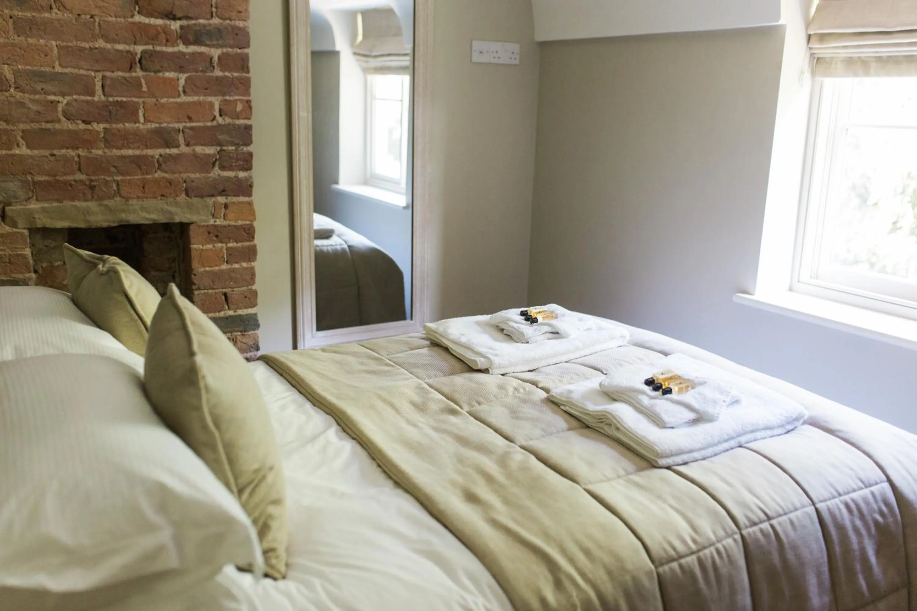 Bed in Saltmarshe Hall