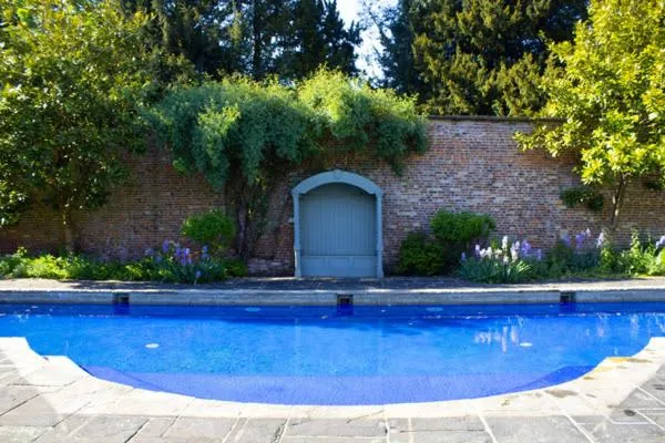 Swimming pool in Saltmarshe Hall