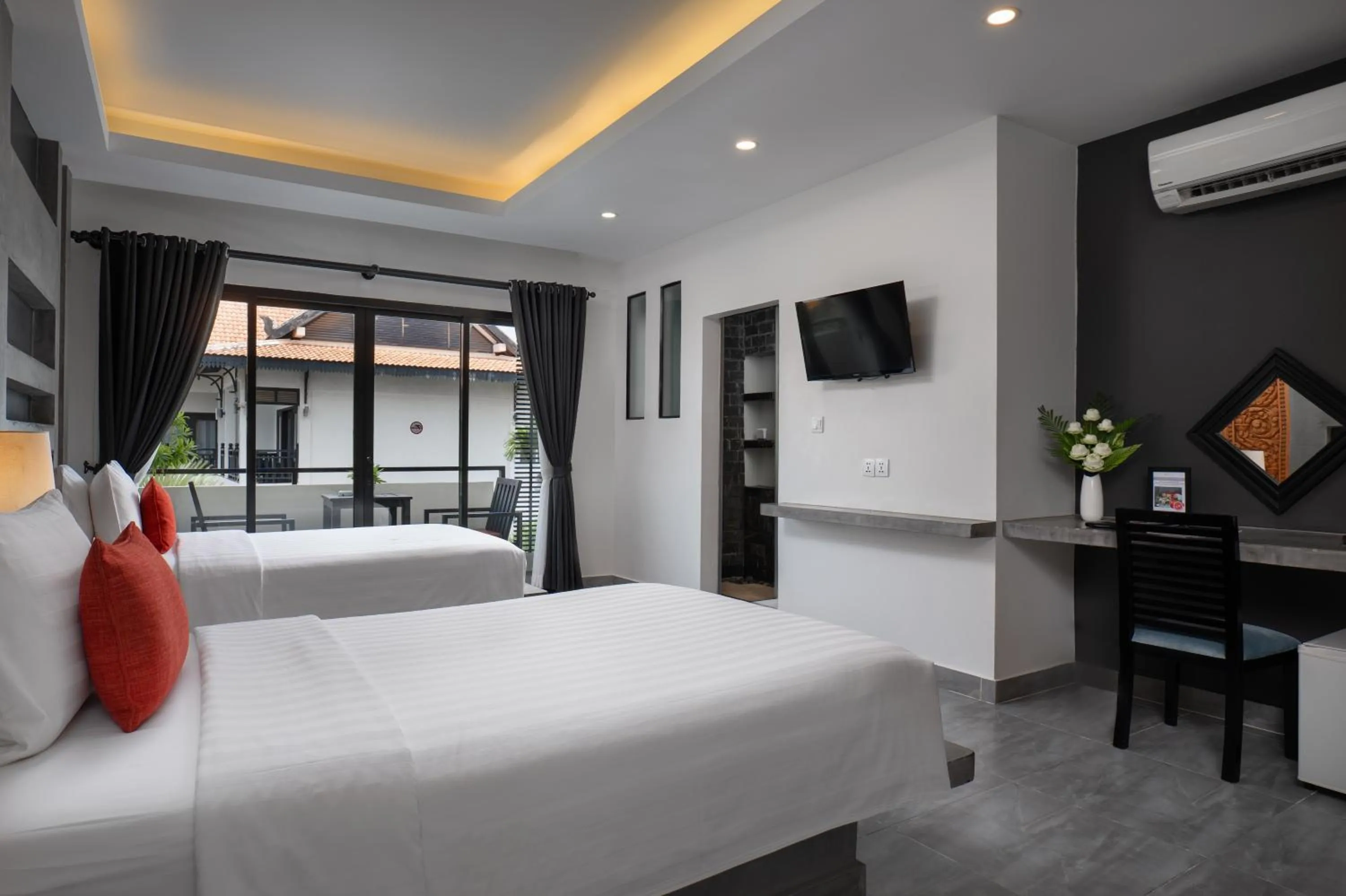 Bedroom, Bed in Central Suite Residence