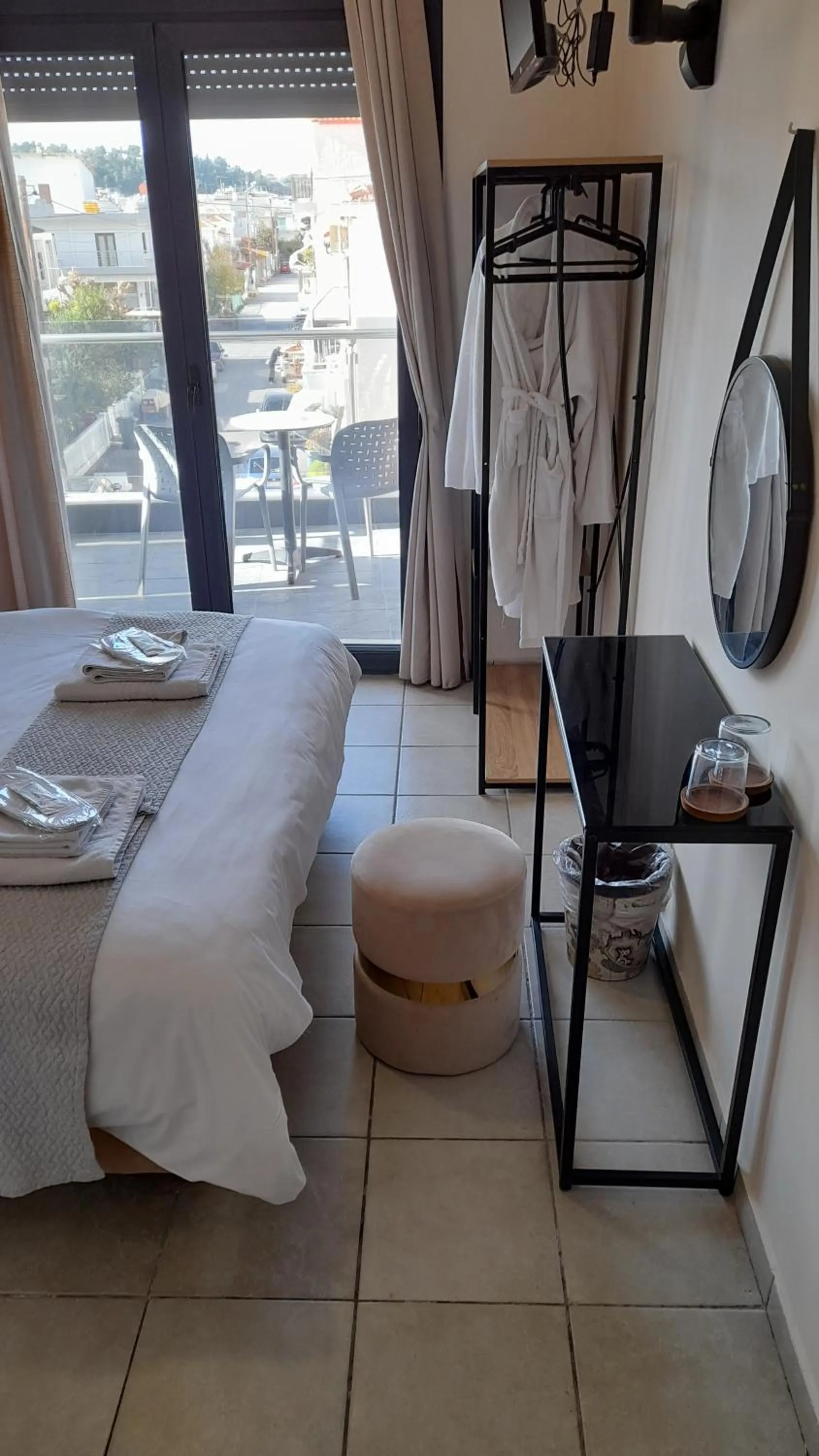 Photo of the whole room, Bed in Cabo Verde