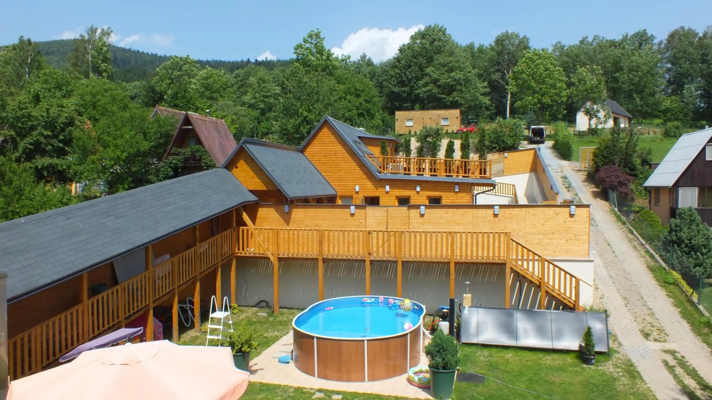 Chaty pod Sokolím Hřbetem