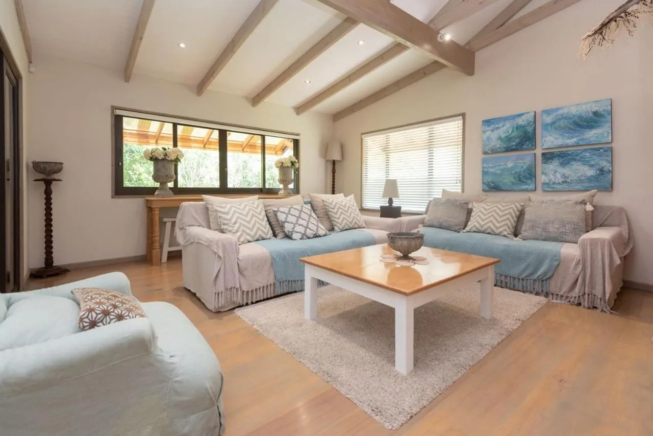 Seating area in Kamma-Otter