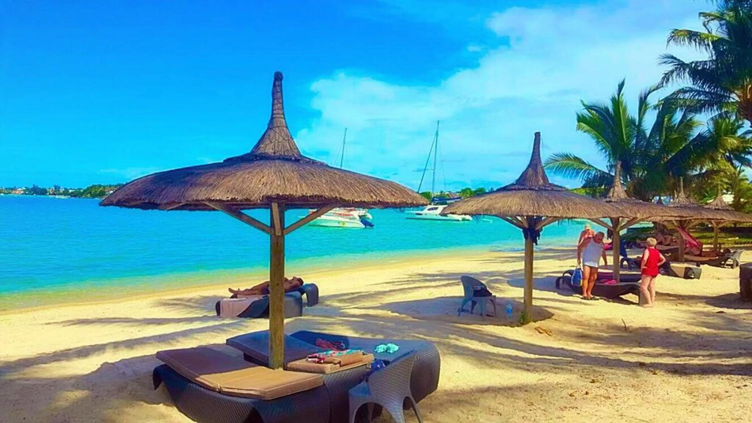 Beach in Ocean Villas Apart Hotel