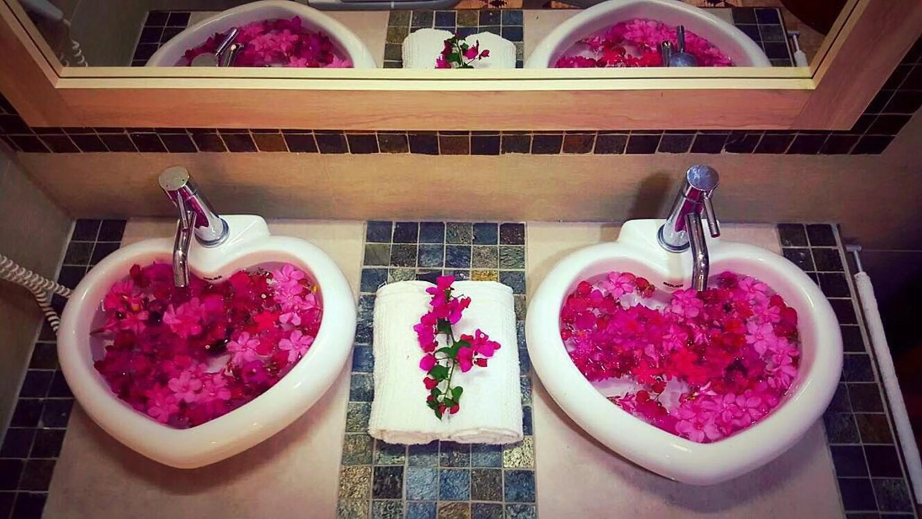 Bathroom in Ocean Villas Apart Hotel