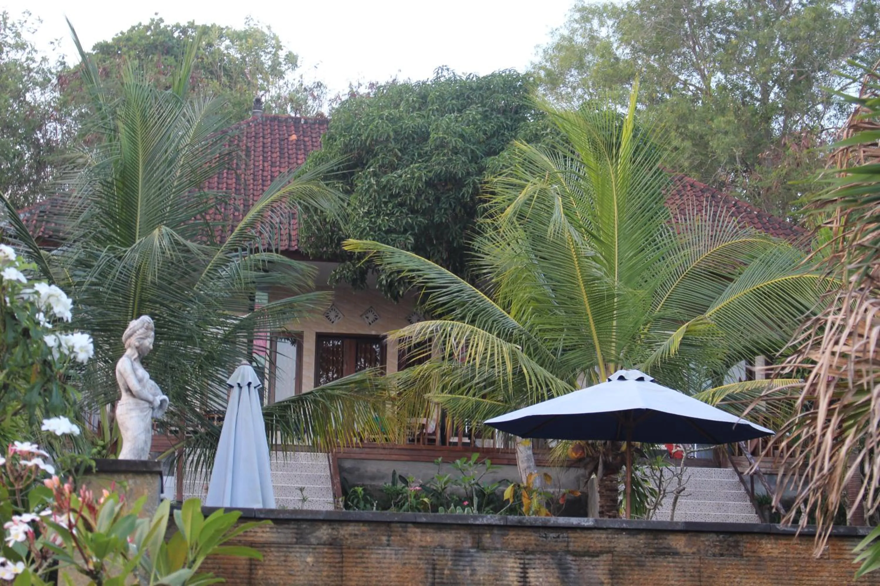 Property building in Kusuma Abiakta Sea Side Lembongan